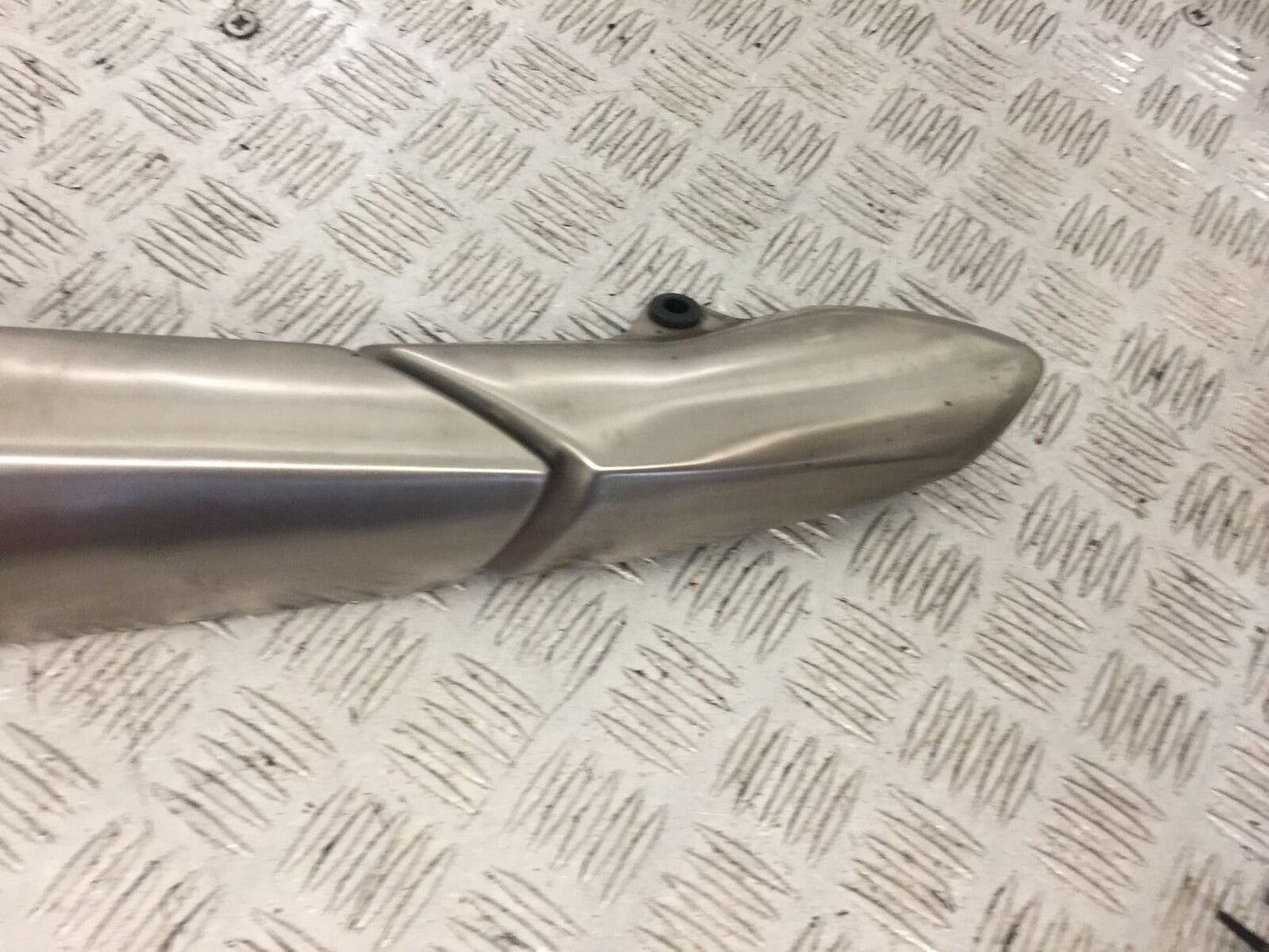 TRIUMPH 1050 SPEED TRIPLE EXHAUST SHIELD YEAR 2012-2015 (STOCK 752)