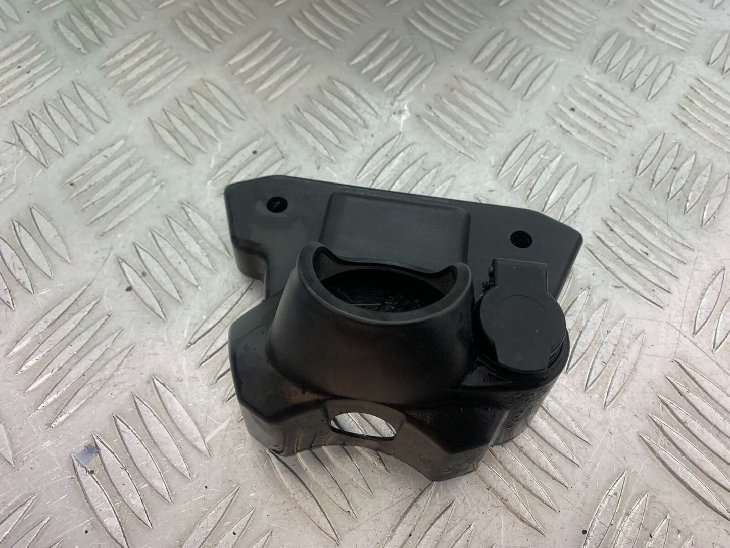 TRIUMPH TIGER 800 IGNITION SWITCH COVER   YEAR 2011-2014 (CMB1113)