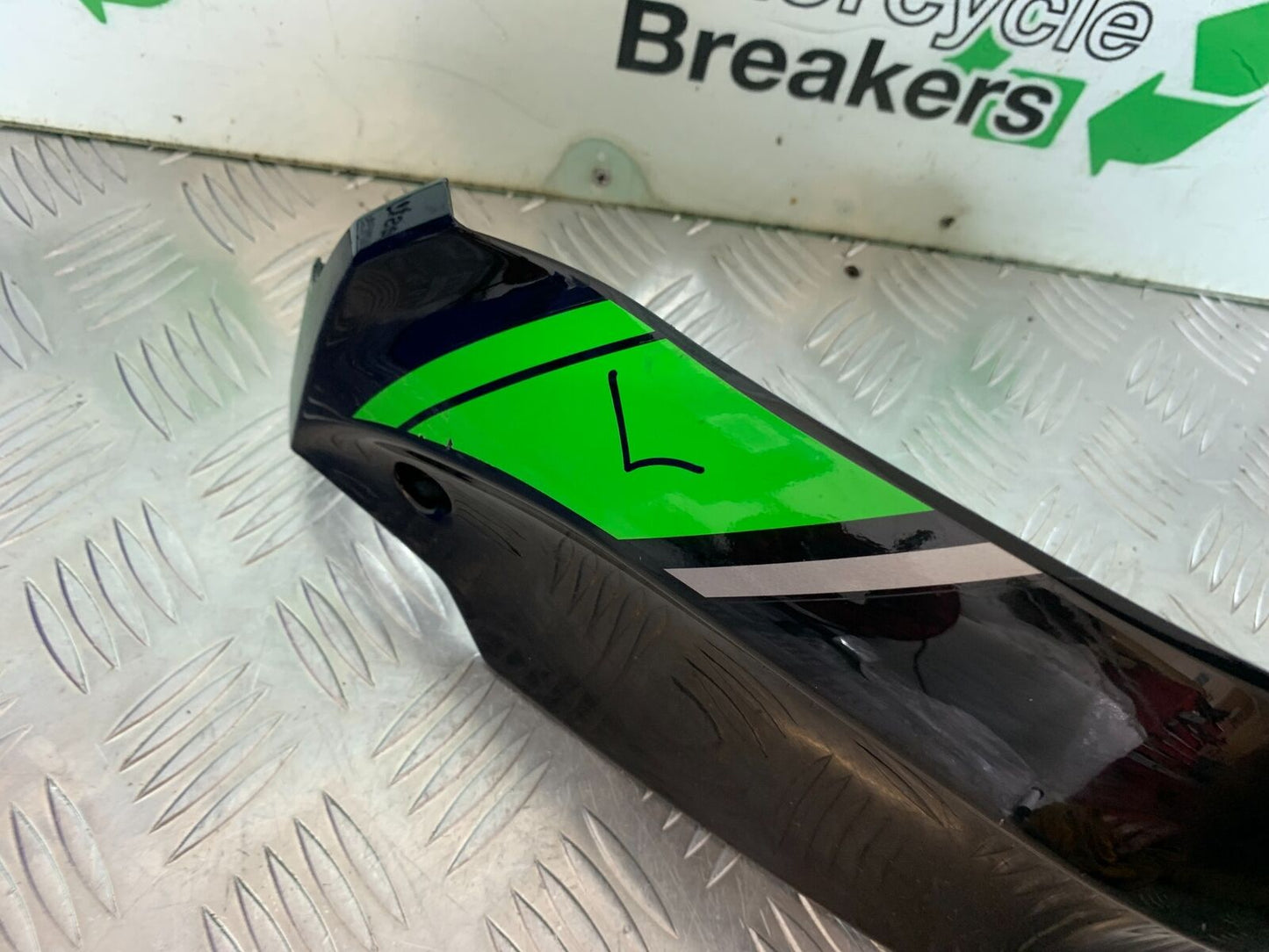 KAWASAKI ZX10R ZX 10R LEFT TANK PANEL  YEAR 2016-2020 (CMB1015)