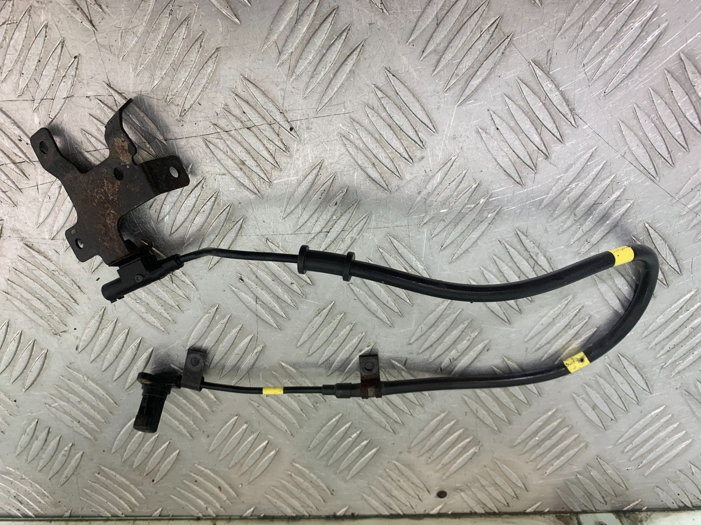 PIAGGIO VESPA GTS 125 REAR ABS SENSOR  YEAR 2009-2014  (CMB1261)