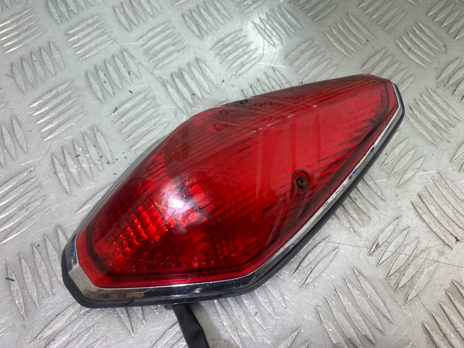 HONDA VTX1300 S-6 REAR LIGHT  YEAR 2004-09 (CMB1159)
