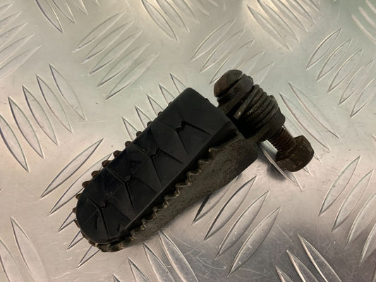 RIEJU 125 MARATHON SM PRO FRONT LEFT FOOTPEG  YEAR 2015(STOCK 938)