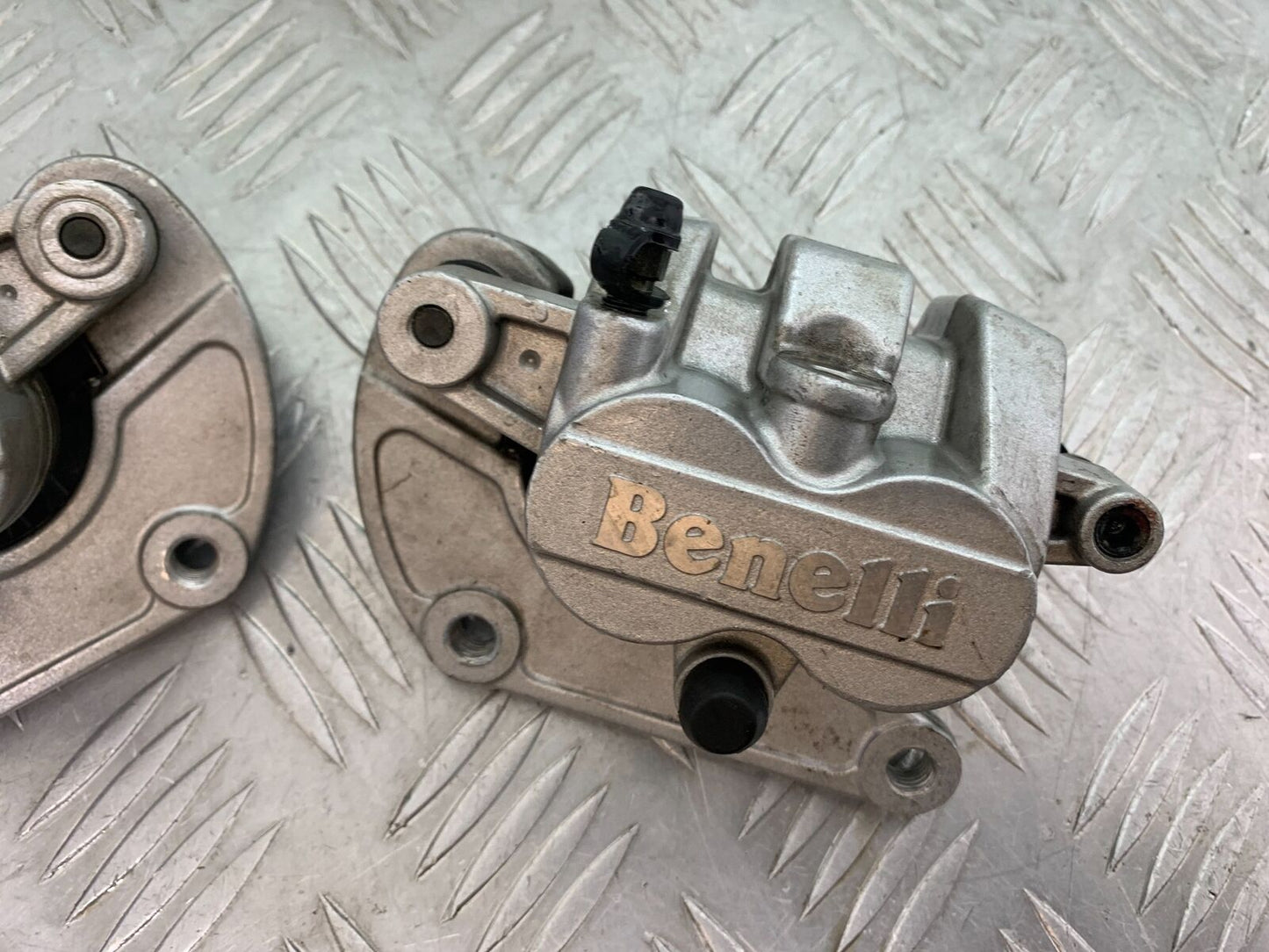 BENELLI LEONCINO 500 TRIAL FRONT BRAKE CALIPERS  YEAR 2020 (CMB1106)