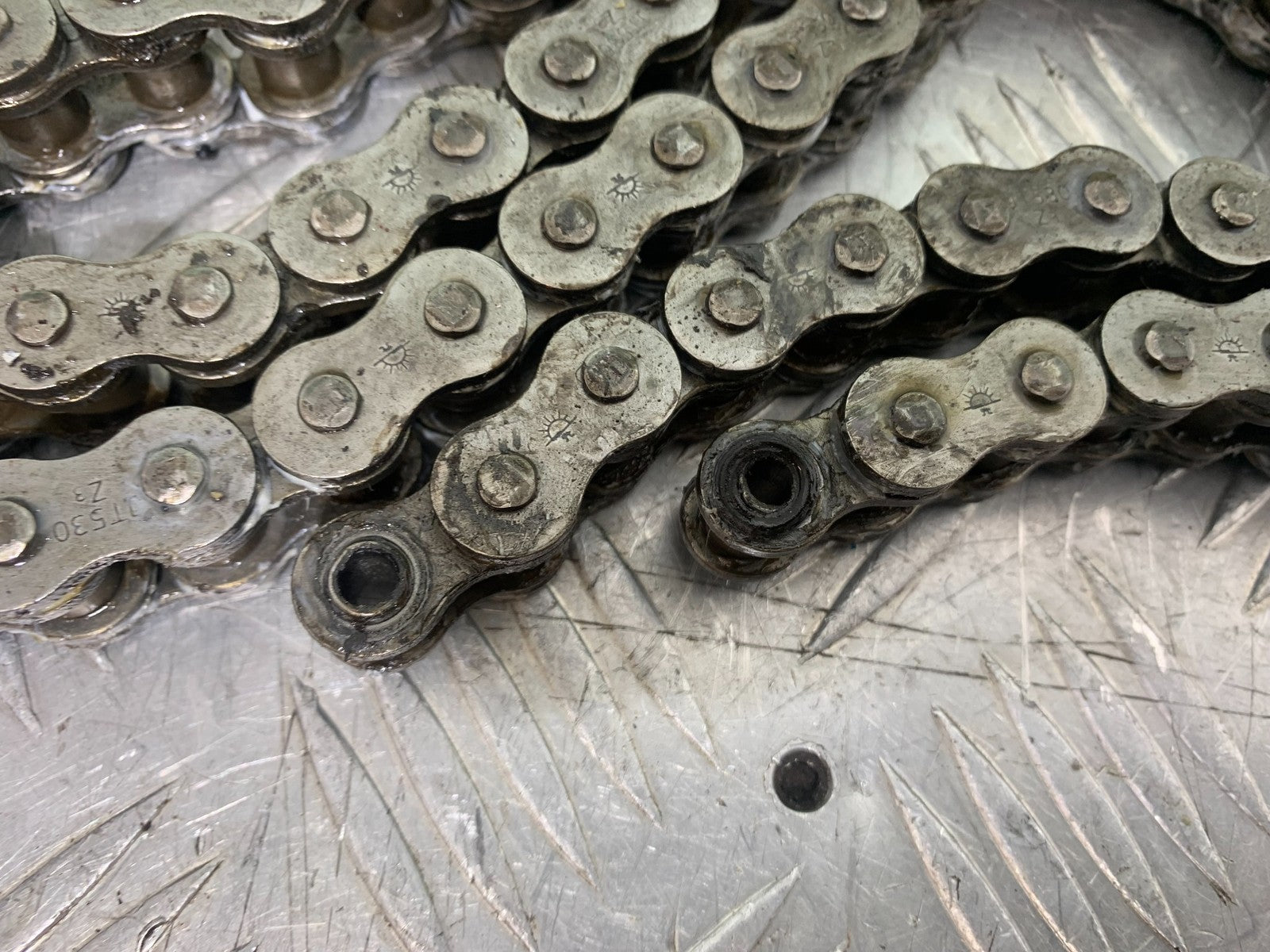 HONDA CBR1000 rr FIREBLADE CHAIN (USED)  YEAR 2006 (CMB1220)