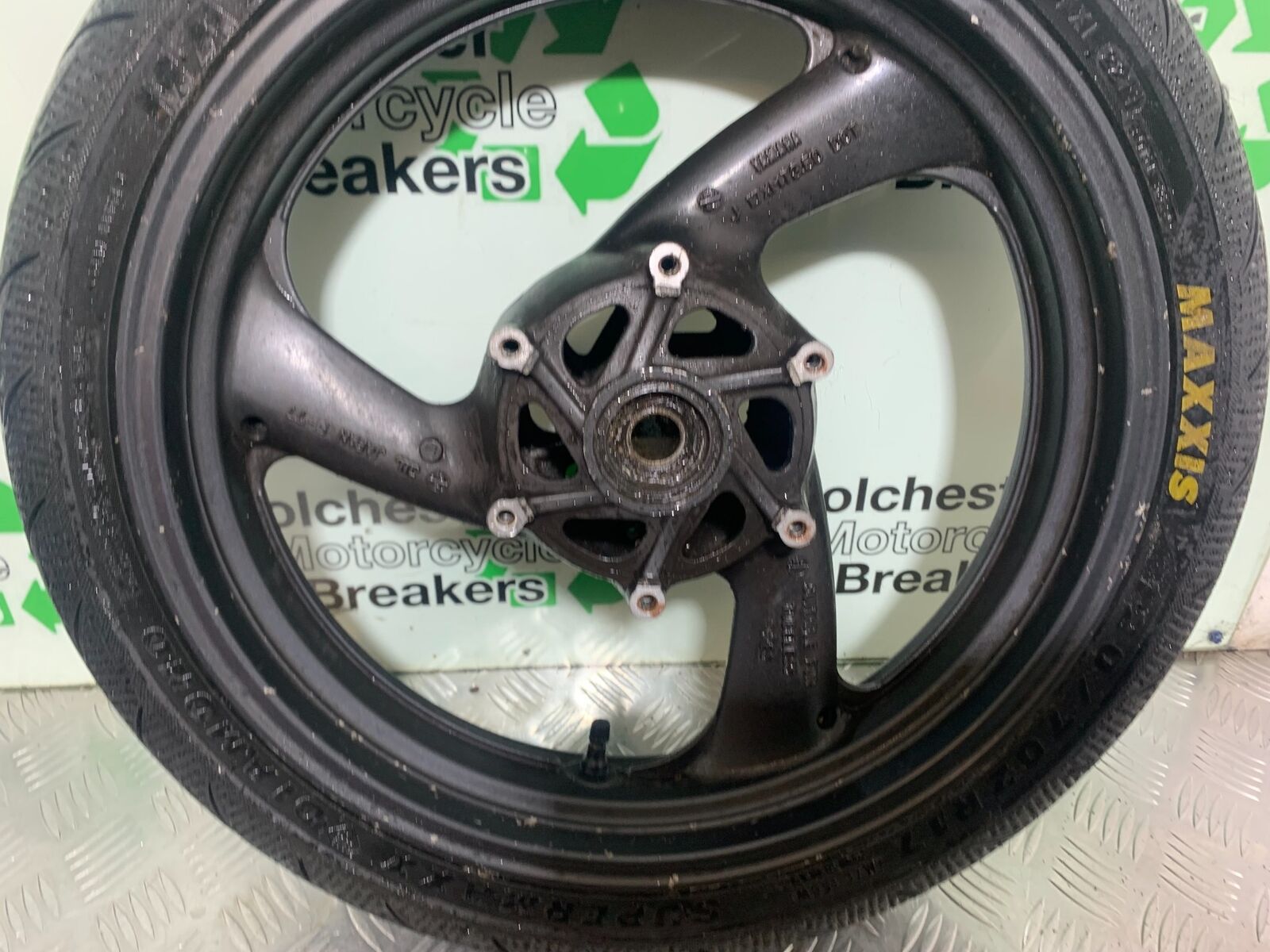 YAMAHA XJR1300 XJR 1300 FRONT WHEEL  YEAR 1999-2003 (CMB1055)