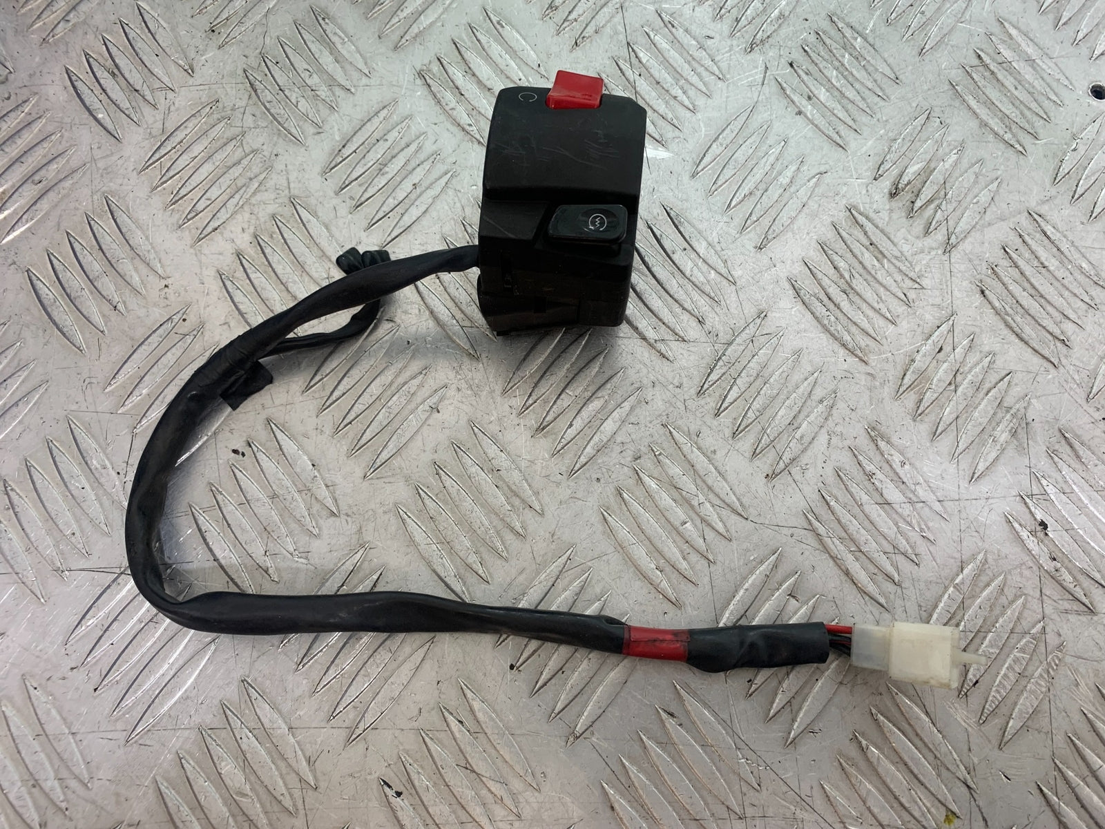 KAWASAKI Z125 Z 125 RIGHT SWITCH GEAR  YEAR  2018-2023 (CMB1167)