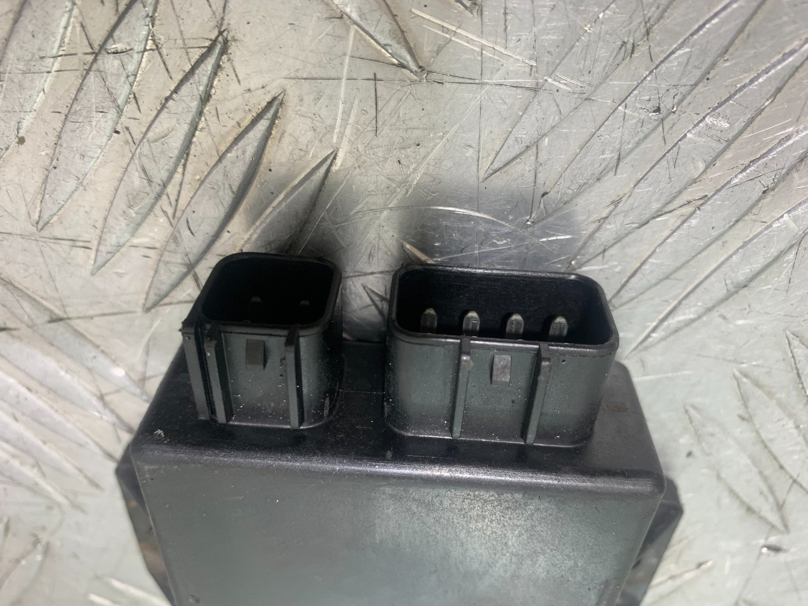 SUZUKI GSX750 INAZUMA CDI UNIT   YEAR 1998-2003 (CMB1308)