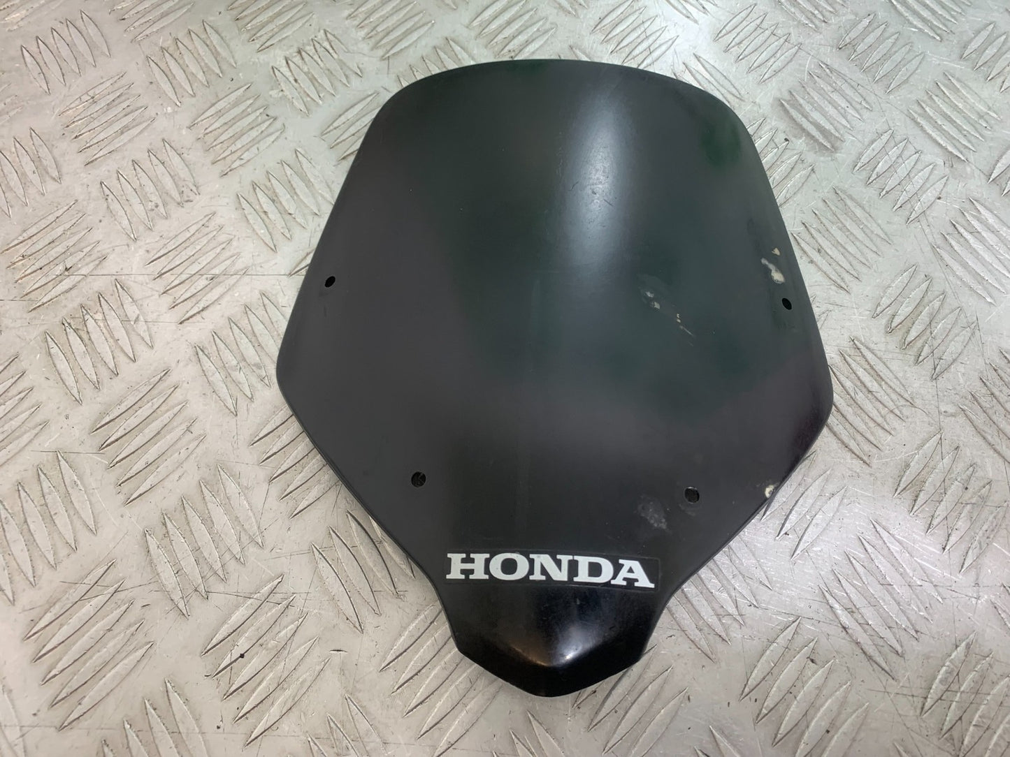 HONDA CBF125 CBF 125 SCREEN  YEAR 2009-14 (CMB1182)