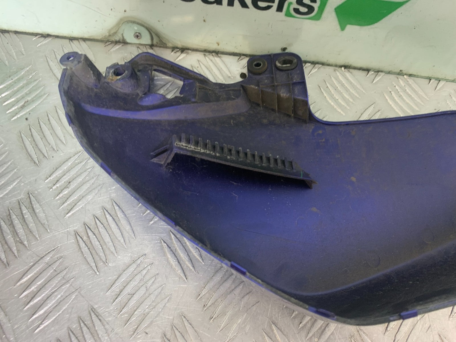 YAMAHA YZF-R125 YZF 125 RIGHT TANK PANEL  YEAR 2019-2022 (CMB1263)