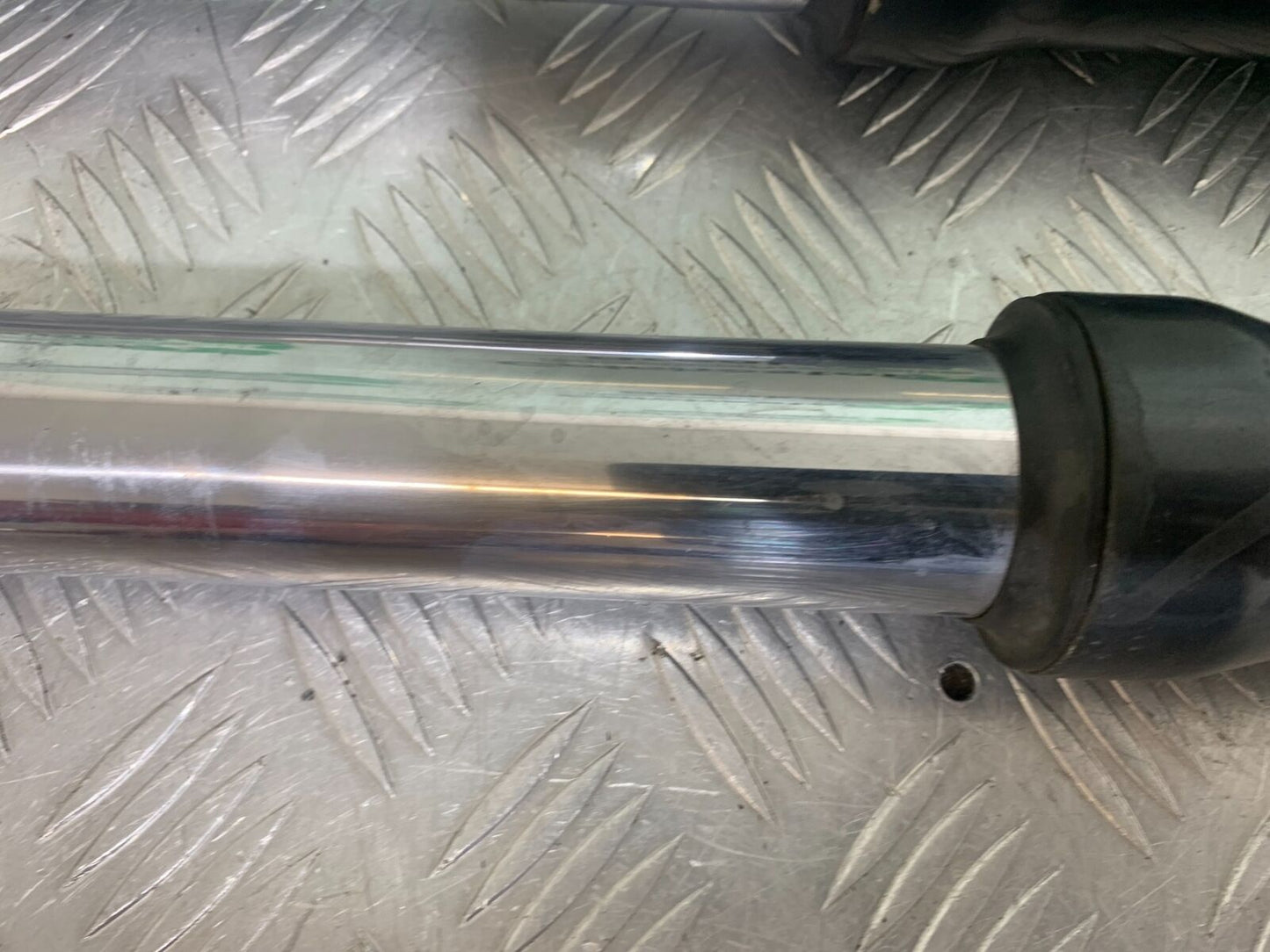 KAWASAKI ZX6R ZX6 J FORKS (BENT SOLD AS PARTS )  YEAR 2000 (CMB1129)