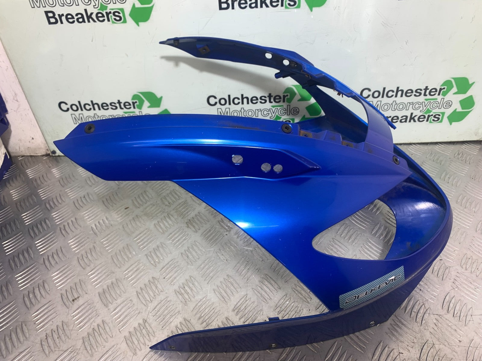 TRIUMPH 1050 SPRINT ST TOP FAIRING PANEL   YEAR 2004-2007 (CMB1197)