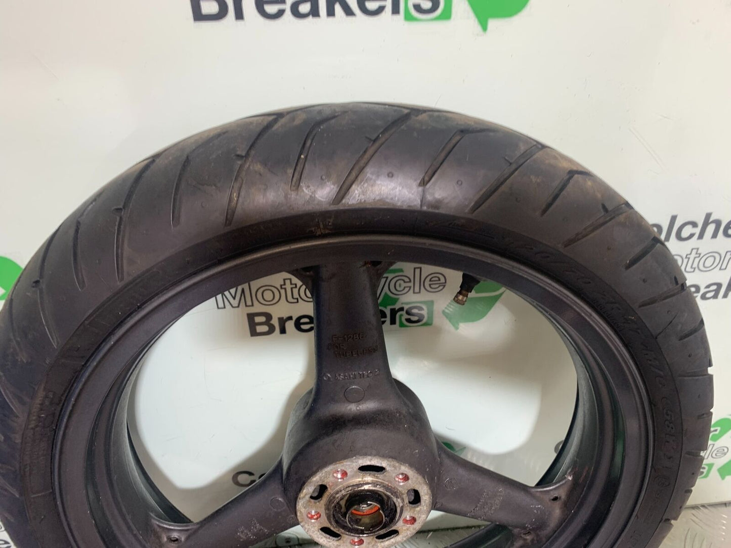 KAWASAKI Z750 ZR750 ZR-7S FRONT WHEEL   YEAR 1999-05 (CMB1135)