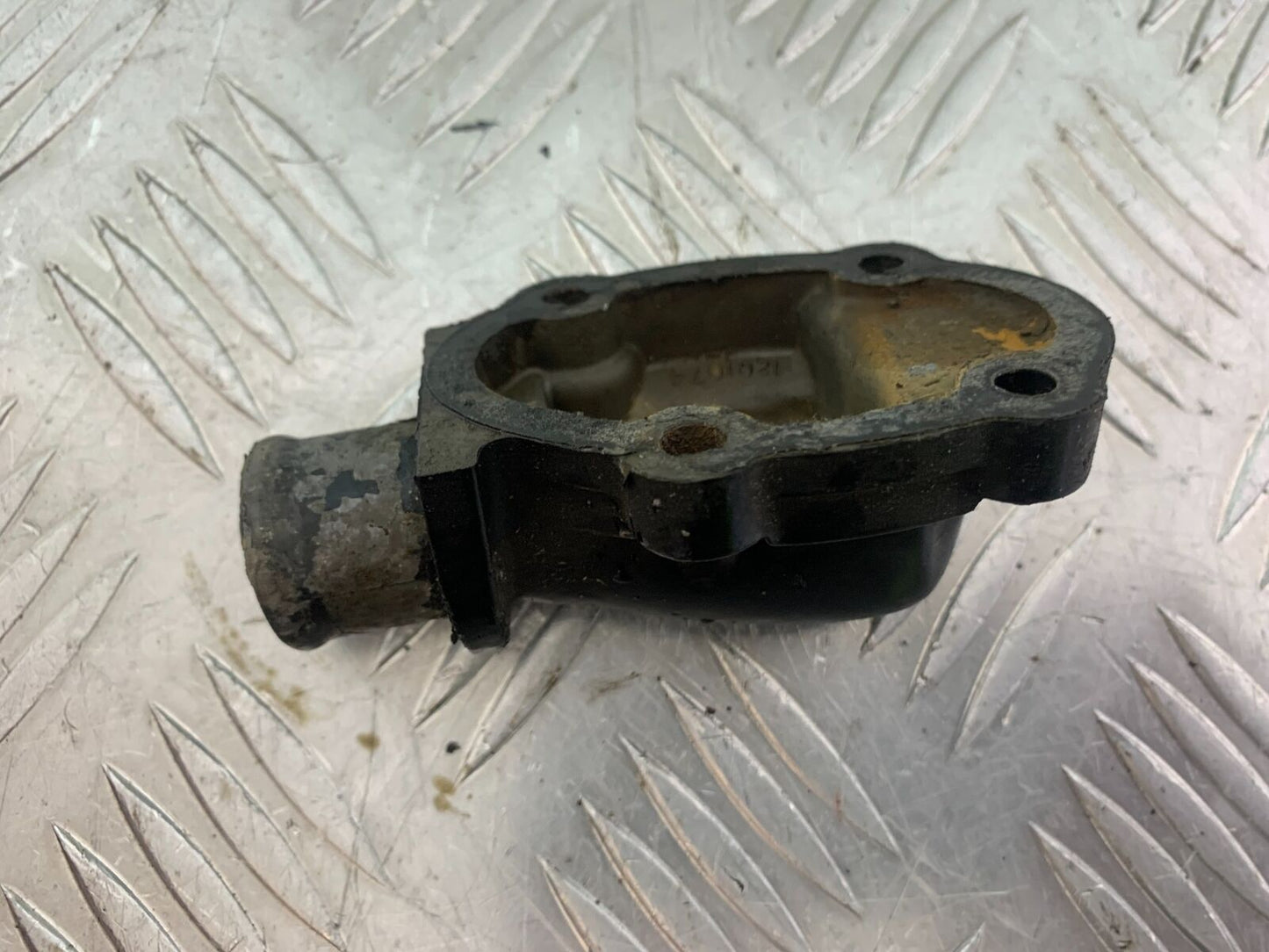 TRIUMPH 955i SPRINT ST ENGINE WATER  COVER   YEAR 1999-2004 (STOCK 735)