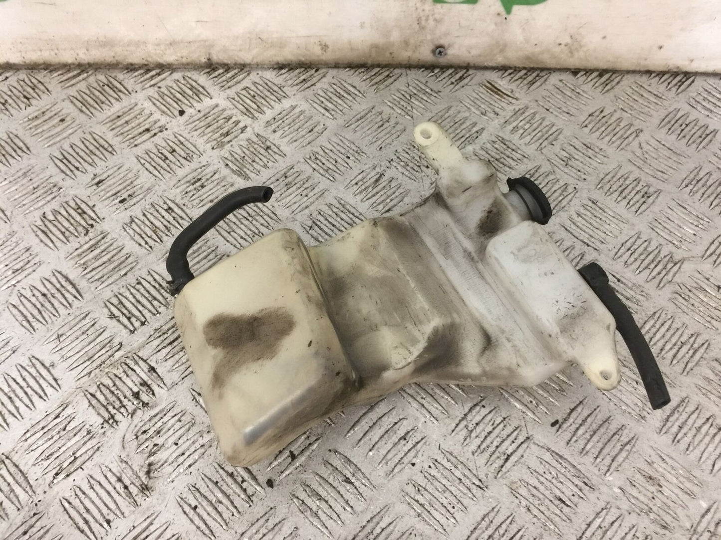 TRIUMPH 1050 SPRINT COOLANT BOTTLE  YEAR 2004-2007 (STOCK 888)