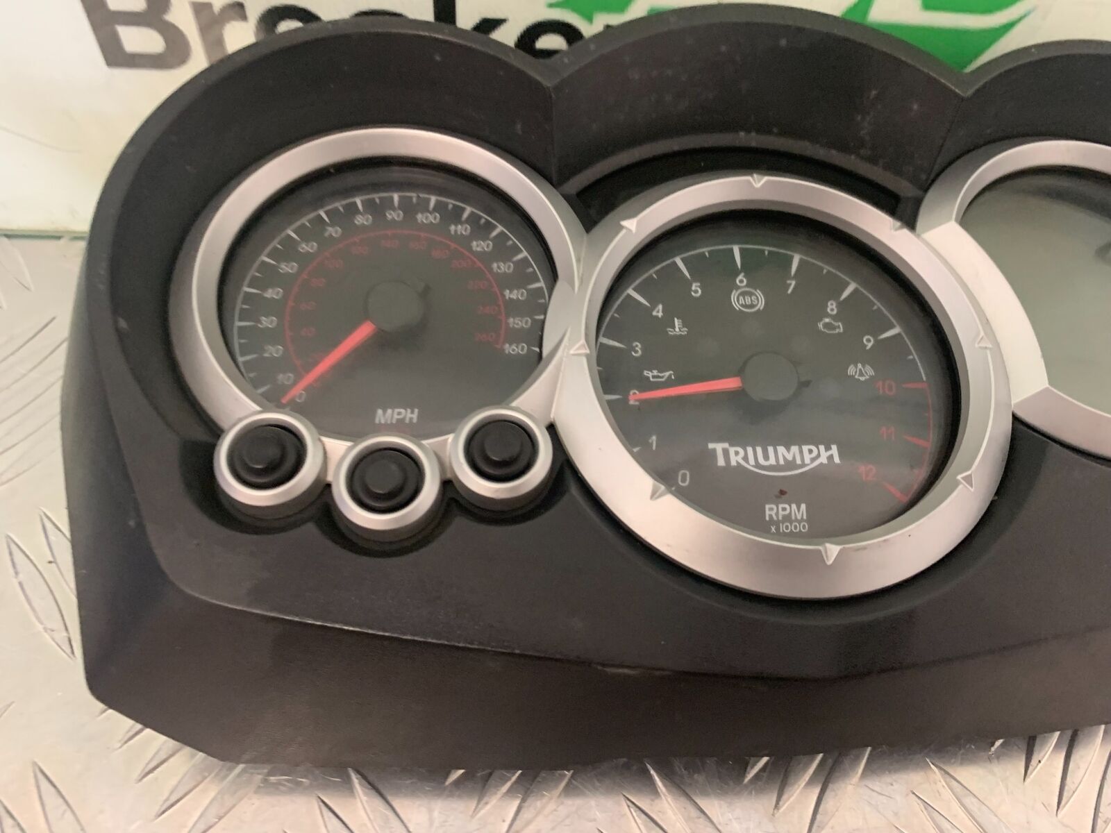 TRIUMPH 1050 SPRINT GT CLOCKS SPEEDO DASH  YEAR 2010-2014 (STOCK 979)