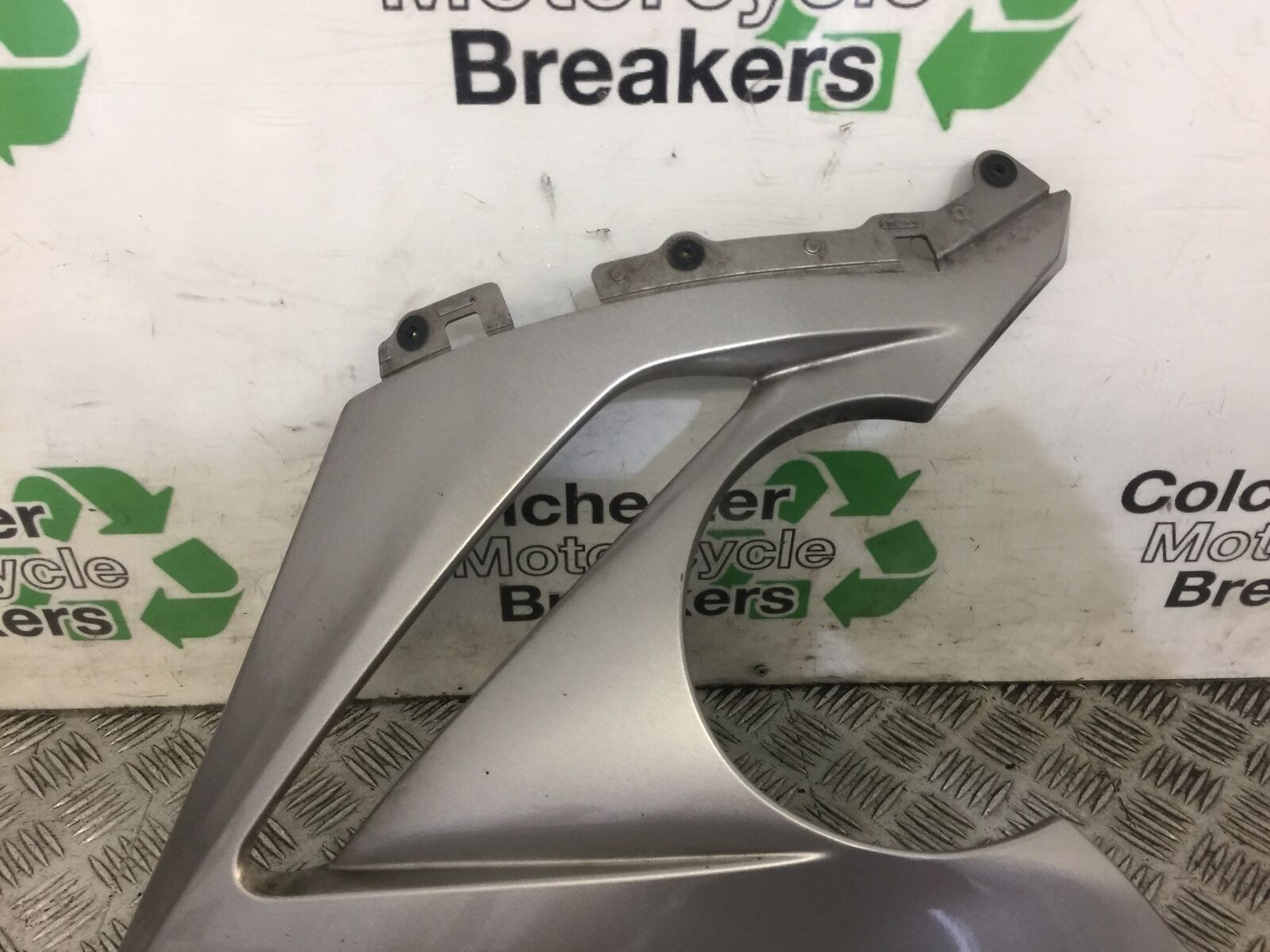 KAWASAKI ER6 F LEFT BELLY PAN  YEAR 2009-2011 (STOCK 412)