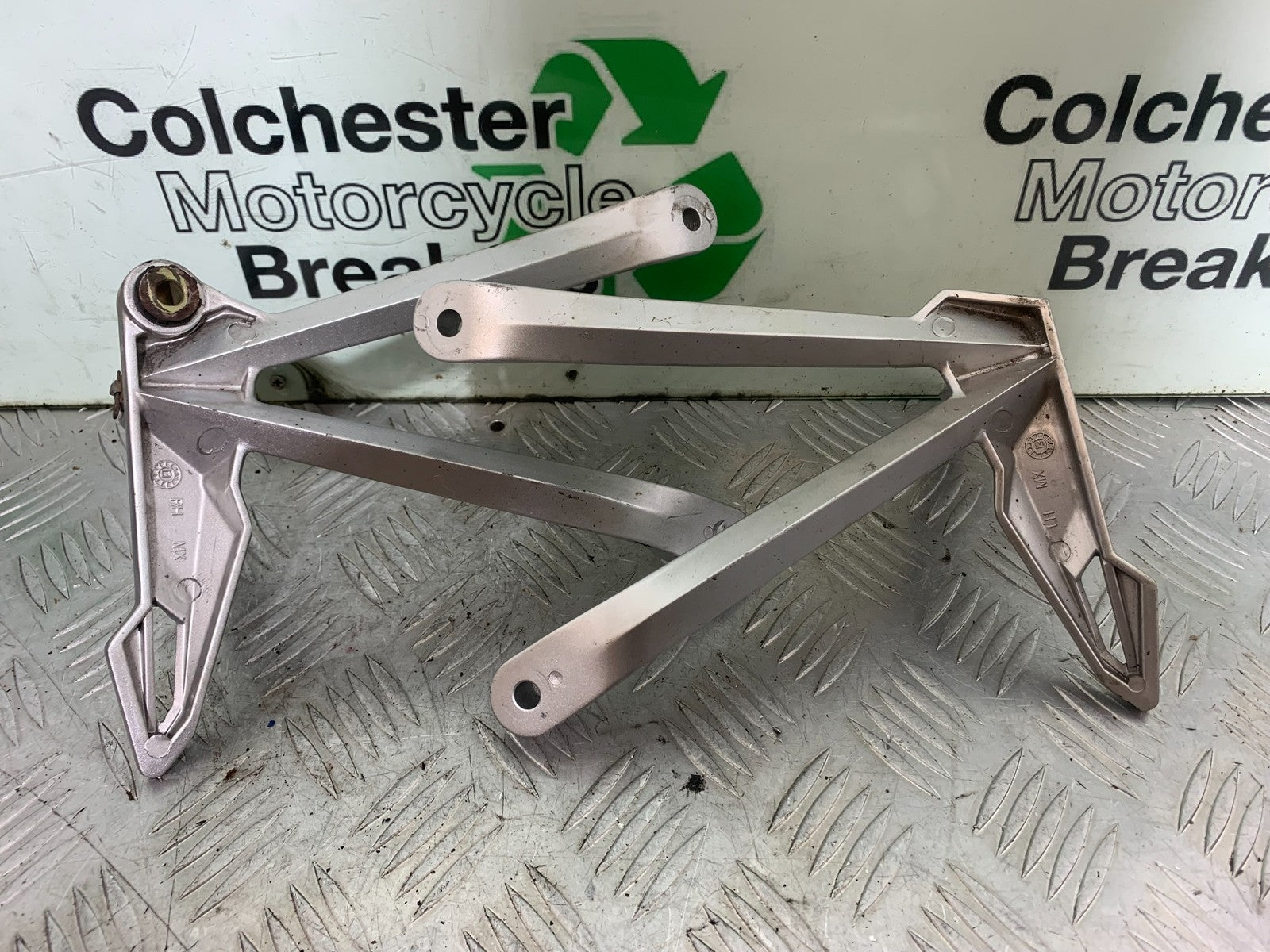 KYMCO CK1 125 REAR HANGERS AND PEGS YEAR 2014 - 2016 (CMB1181)