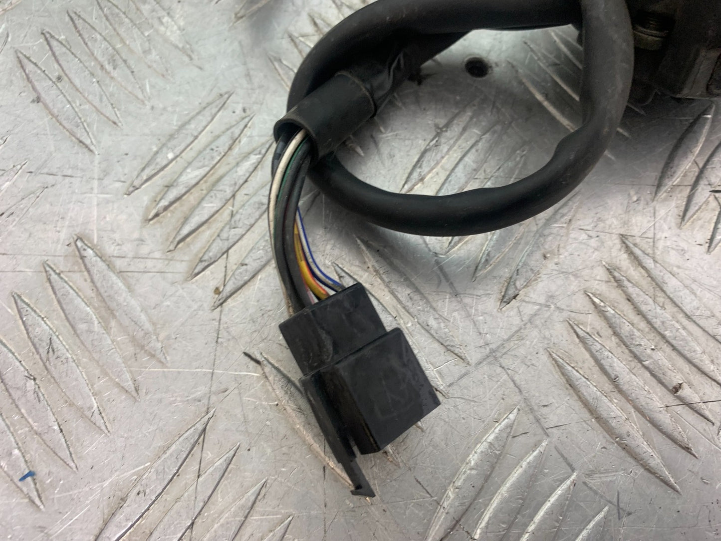 HONDA CBR600 CBR 600 RR RIGHT SWITCH GEAR  YEAR 2003-2004 CMB1173)