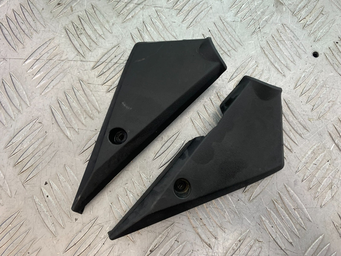 SUZUKI GSF1200 GSF 1200 BANDIT FRAME INFILL COVERS  YEAR 2001-2004 (CMB1188)