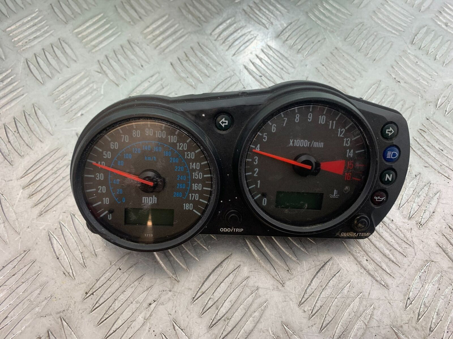 KAWASAKI ZX6R ZX636 CLOCKS SPEEDO DASH   YEAR 2002  (CMB1100)