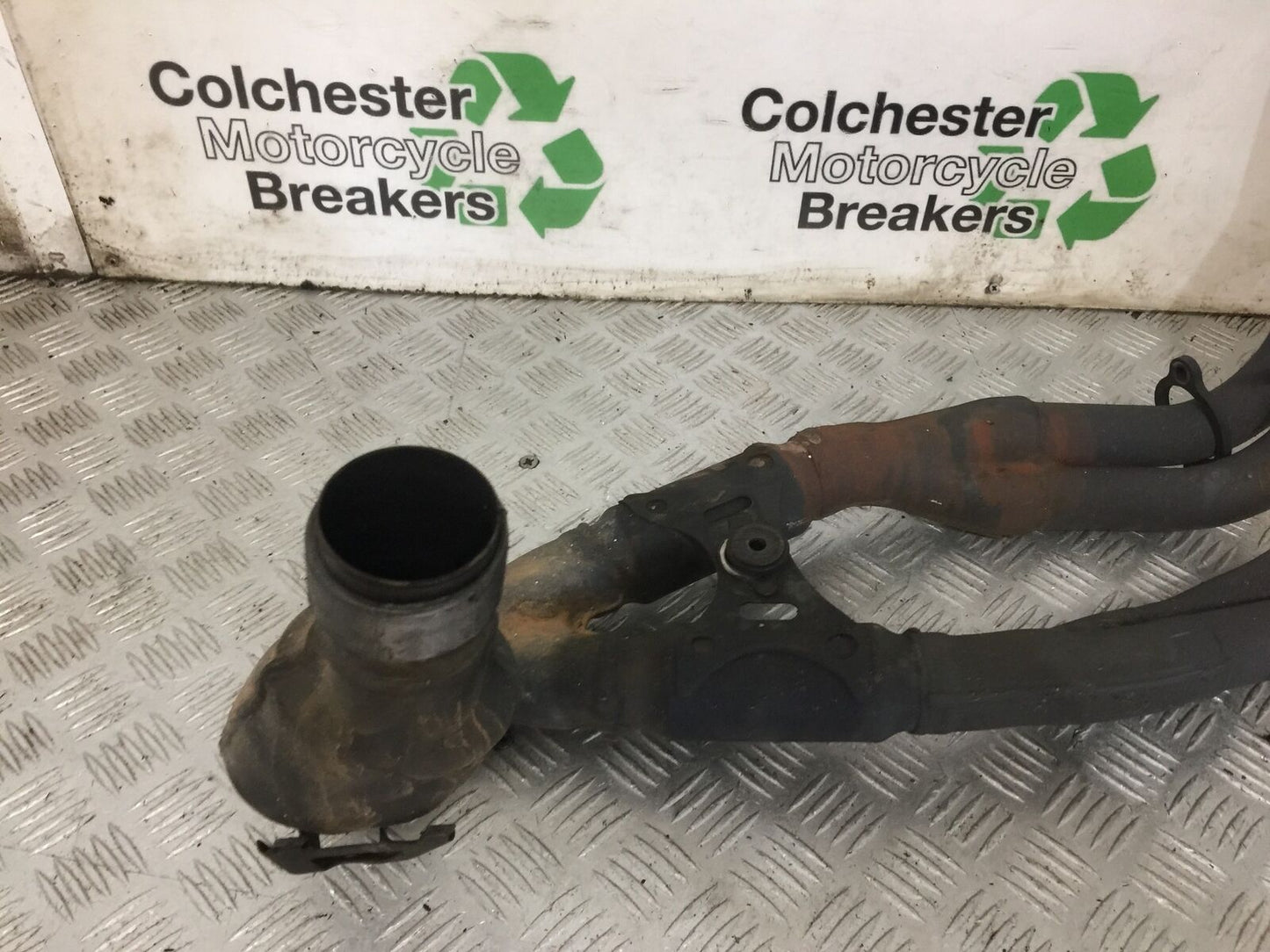 HONDA CBR1000 rr FIREBLADE EXHAUST DOWNPIPES YEAR 2004  (STOCK 853)