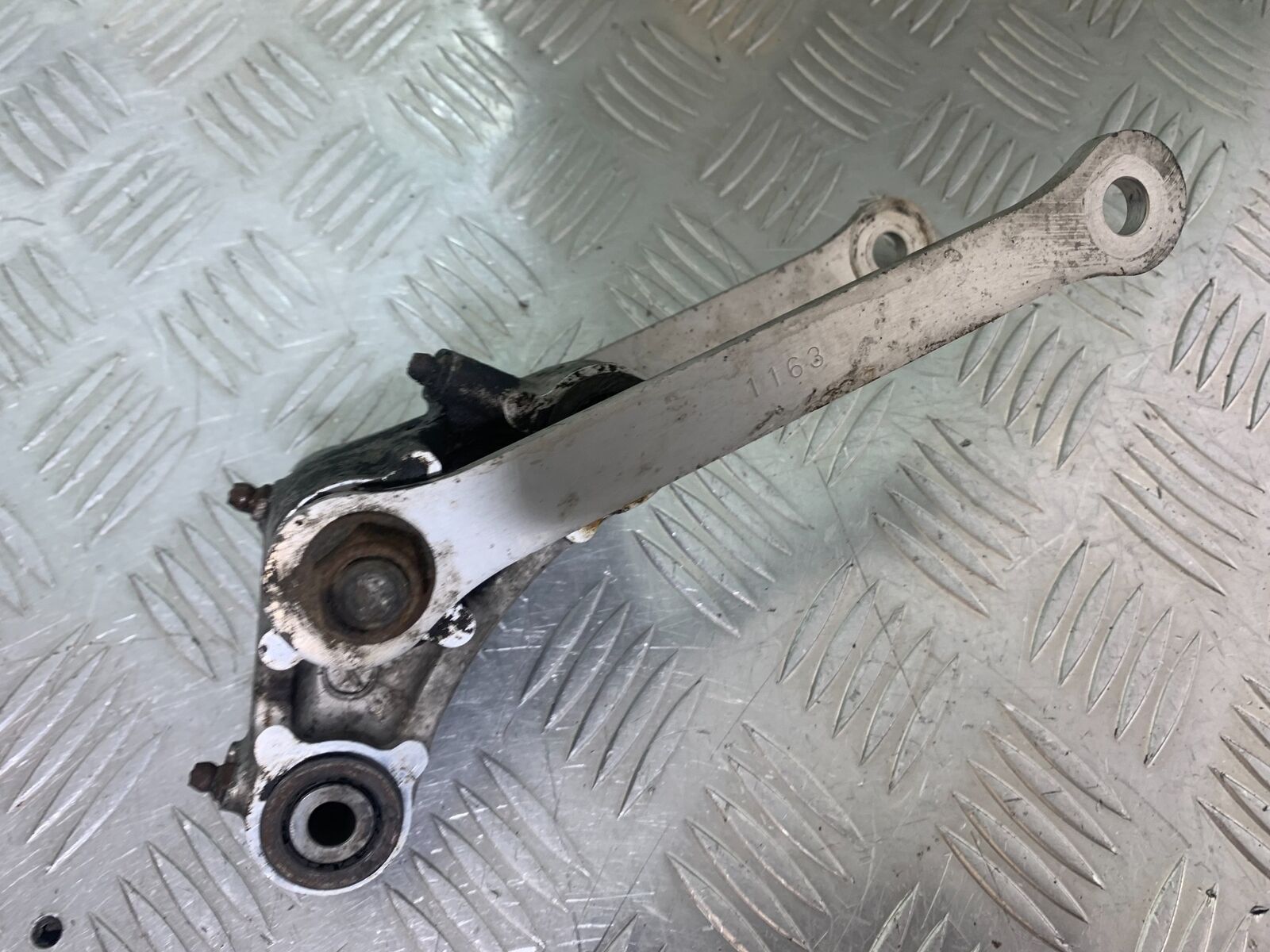 KAWASAKI ZX6R ZX6 J REAR SHOCK LINKAGE  YEAR 2000 (CMB1129)