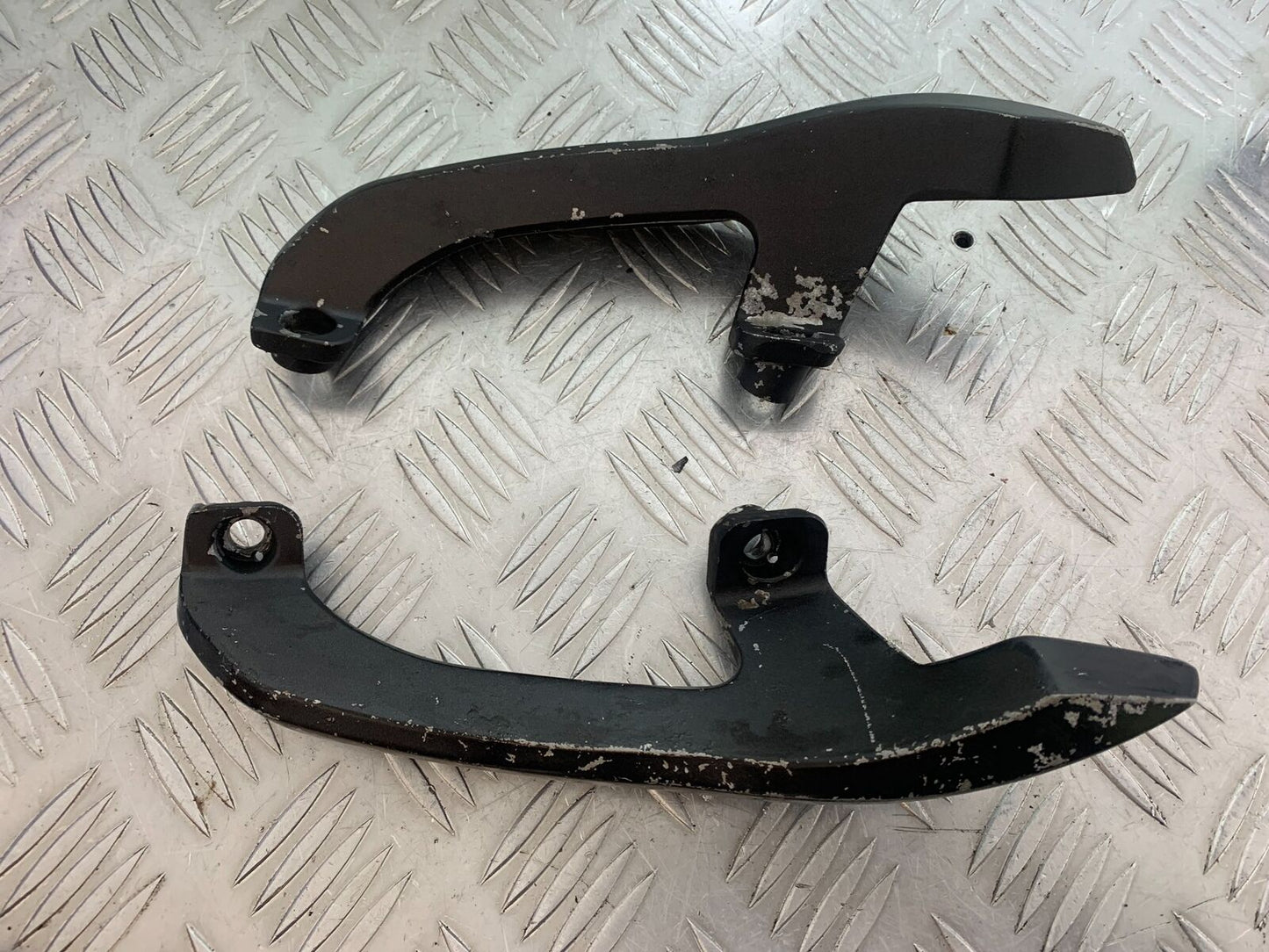 LEXMOTO MATADOR 125 JJ125T-17 GRAB RAIL  (CMB1115)