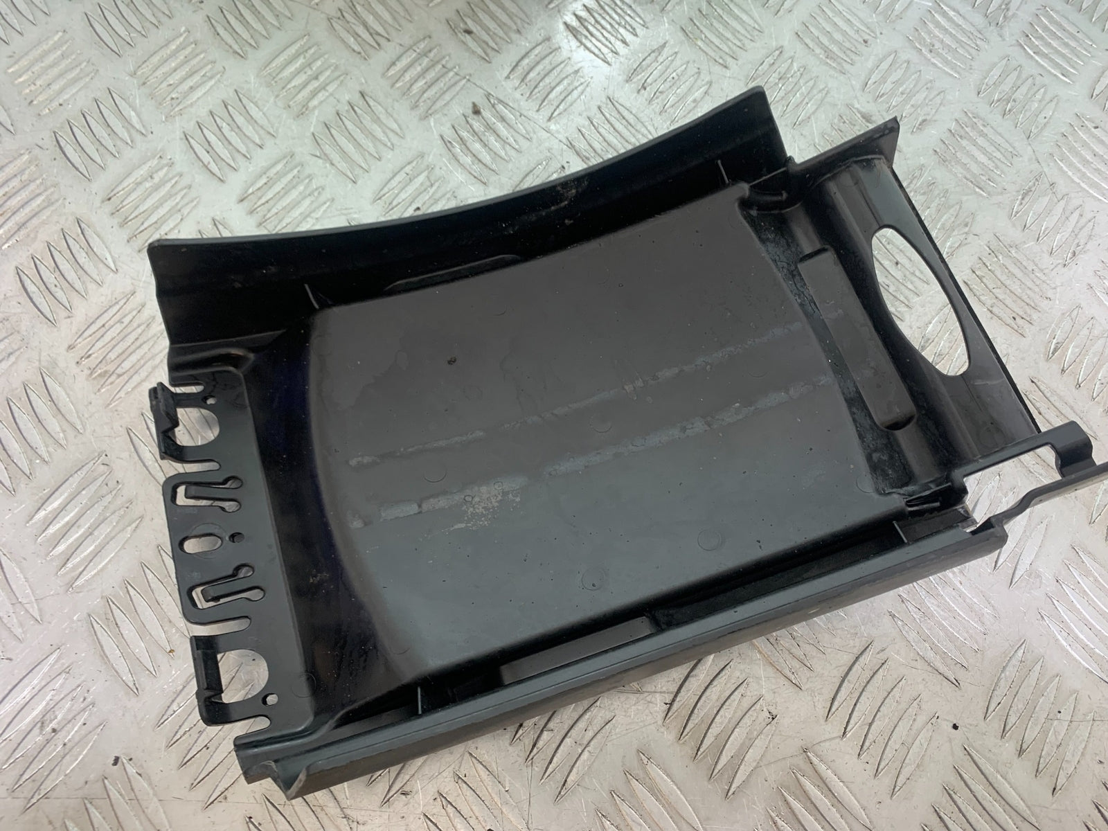 HARLEY DAVIDSON FXS BLACKLINE 1585 INNER MUDGUARD  YEAR 2012 (CMB1147)