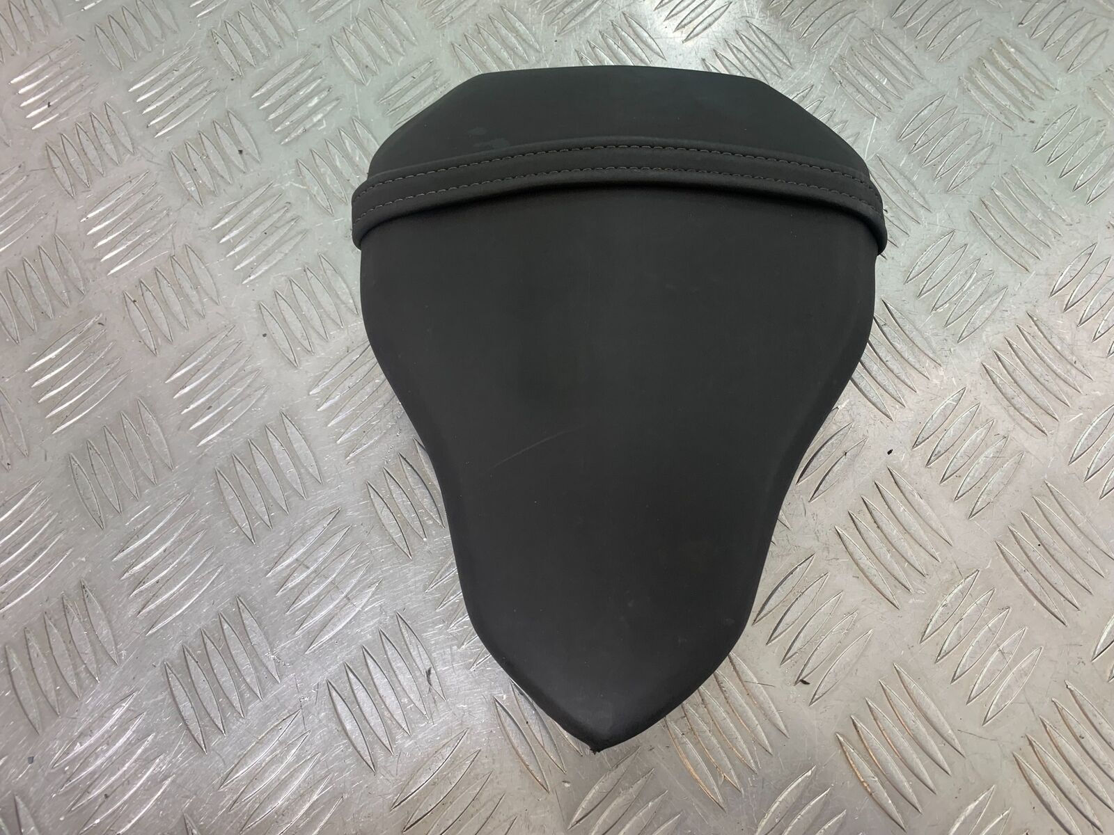 DUCATI STREETFIGHTER 848 REAR SEAT  YEAR 2011-2016 (CMB1050)