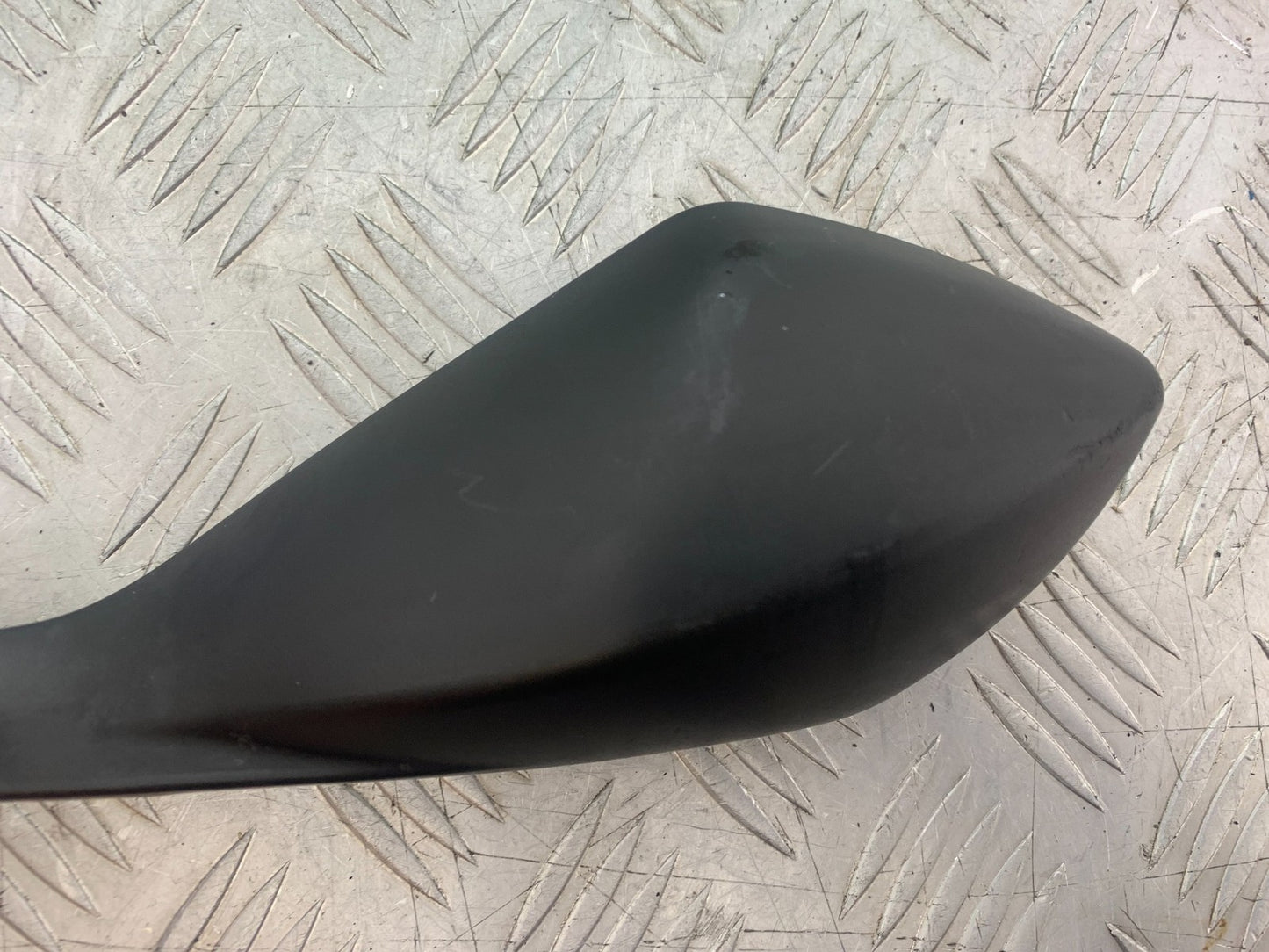 TRIUMPH 675 STREET TRIPLE RIGHT MIRROR  2013-2016 (CMB1186)