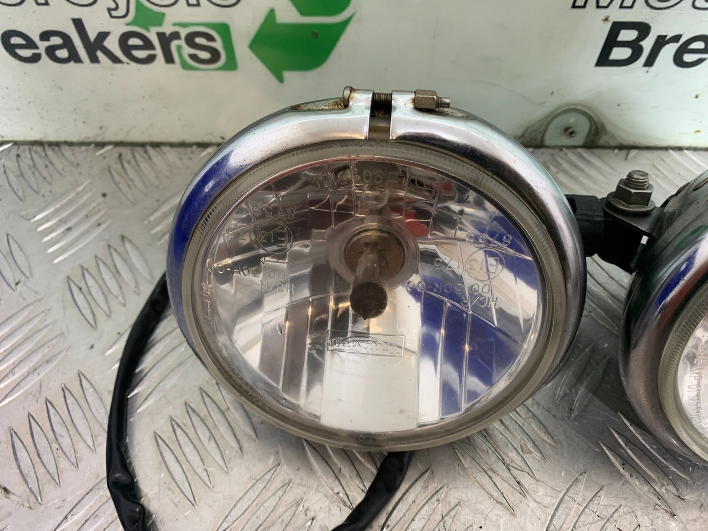 TRIUMPH SPEED TRIPLE R 1050 HEADLIGHTS  2009 (CMB1183)