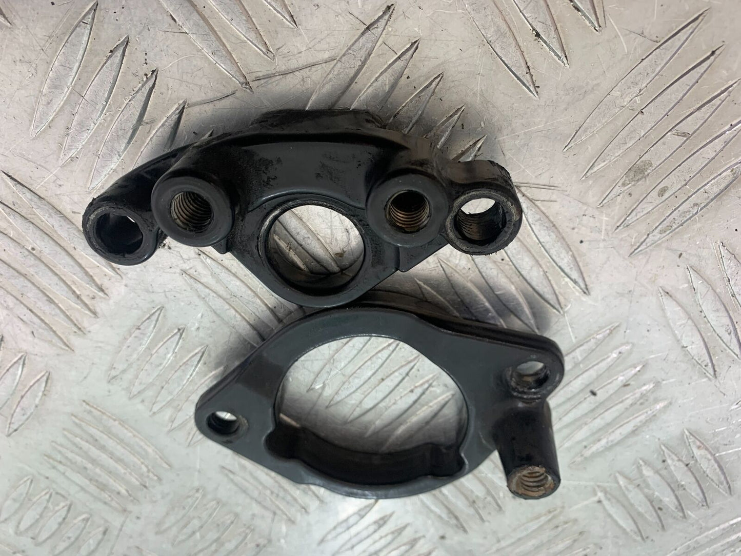 HARLEY DAVIDSON XL883 N IROD ENGINE MOUNT   YEAR 2020  (CMB1116)
