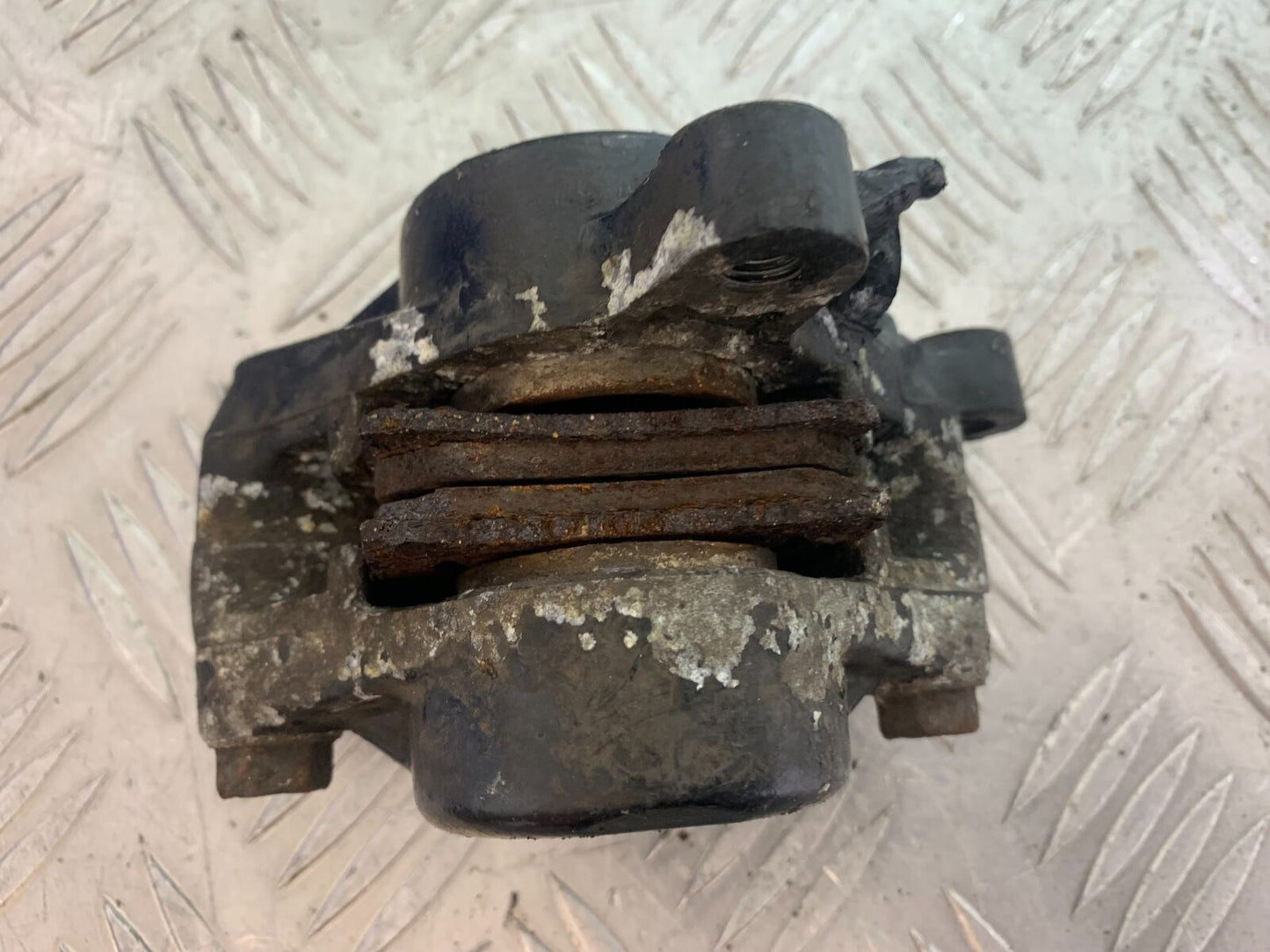 YAMAHA YZF600 YZF 600 THUNDERCAT REAR BRAKE CALIPER  1996-2003 (CMB1134)