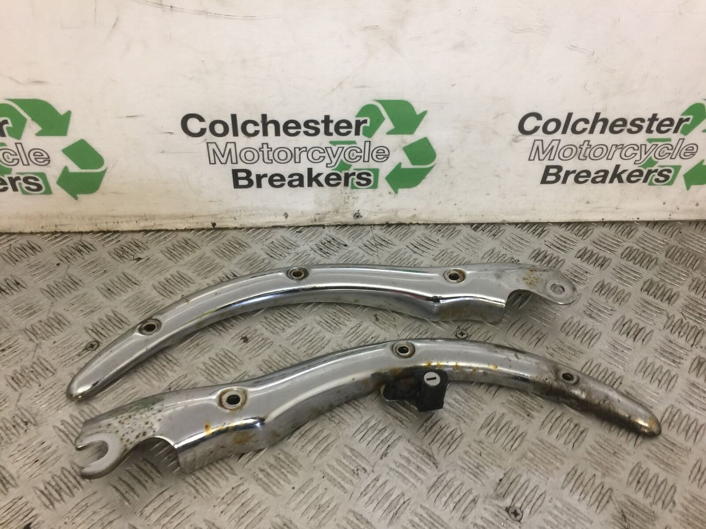 HONDA VT750 VT 750 SHADOW CHROME MUDGUARD RAILS  YEAR 1998-99 (STOCK 685)