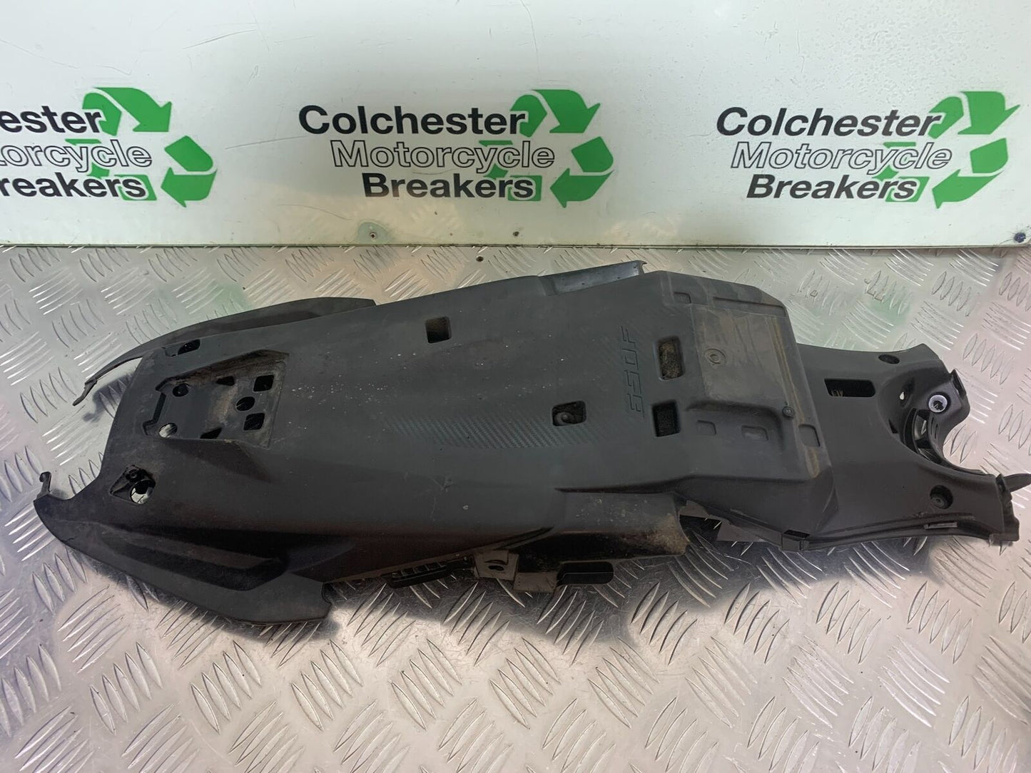 HONDA CBR650 F CBR 650F UNDERTRAY  YEAR 2014-2017  (STOCK 998)