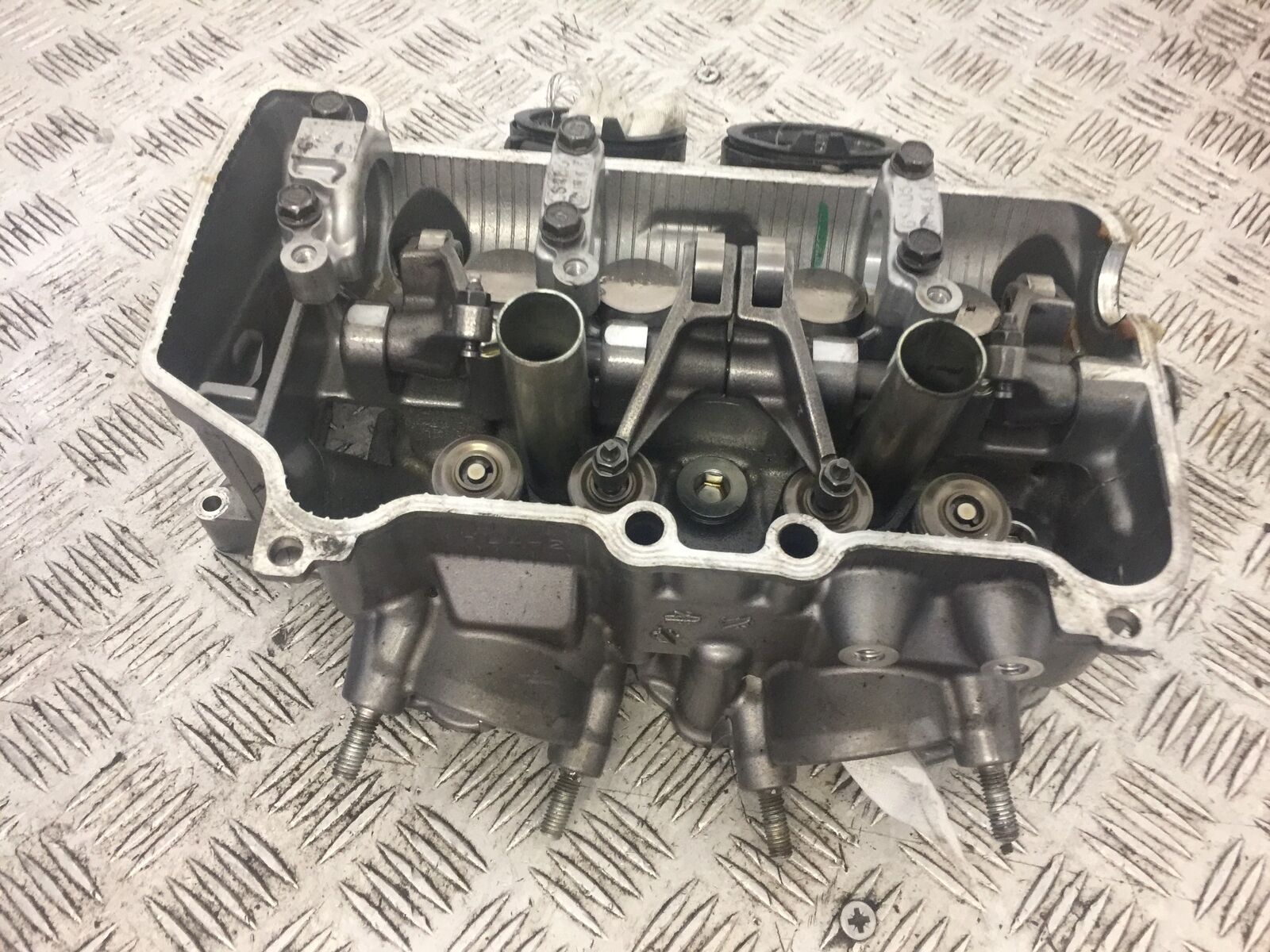 HONDA CRF1000 (DCT) AFRICA TWIN CYLINDER HEAD  YEAR 2016-2019 (STOCK 724)
