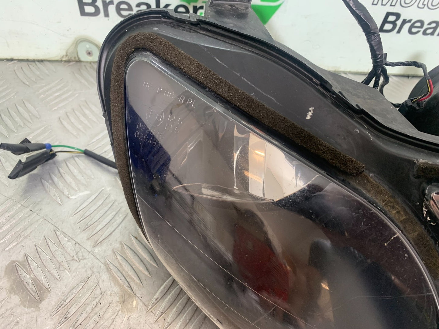 KAWASAKI ZX9R ZX9 E1 HEADLIGHT  YEAR 2000-01 (CMB1171)