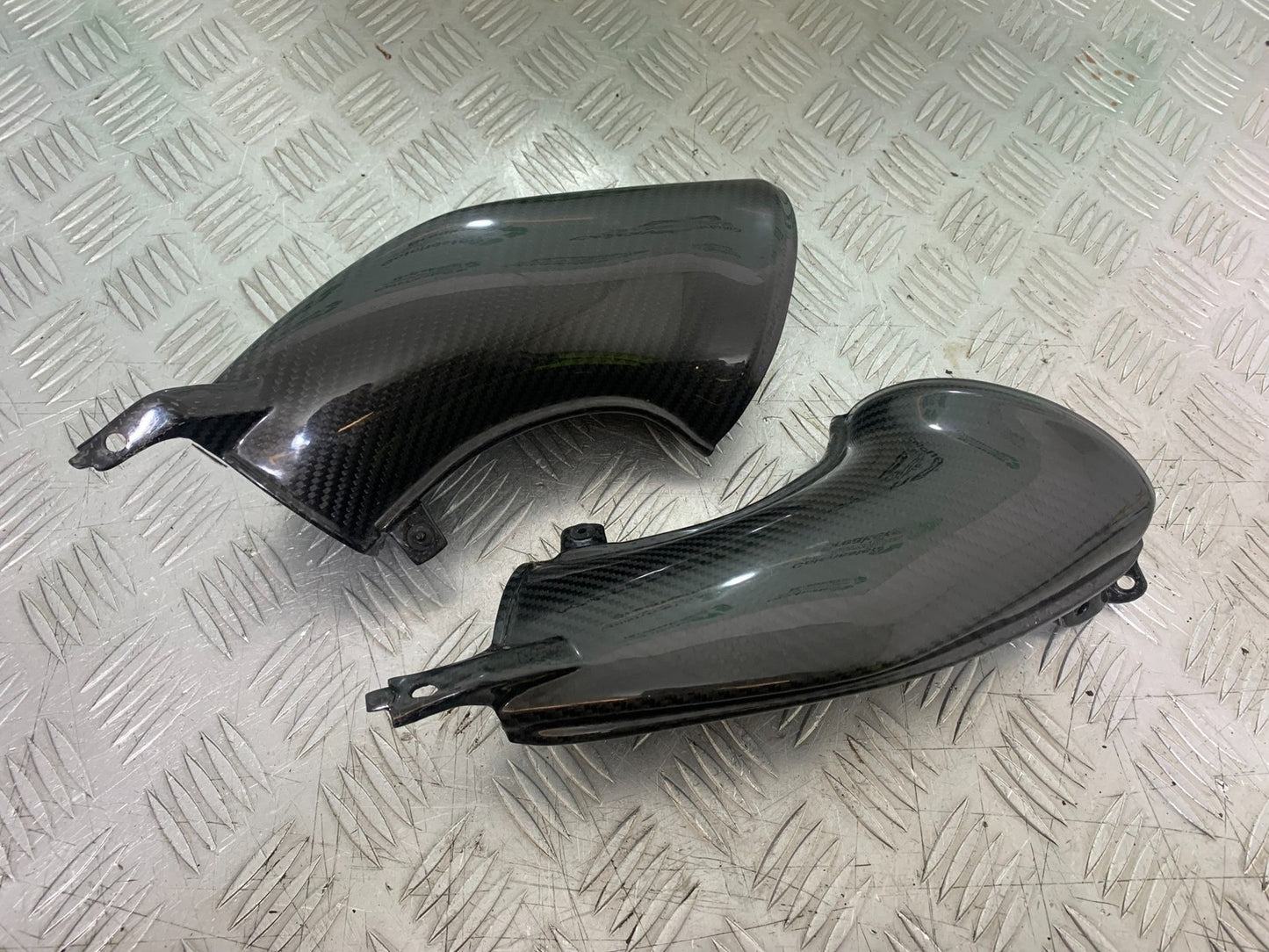 YAMAHA YZF R1 4C8 CARBON AIR TUBES  YEAR 2007-2008 (CMB1237)