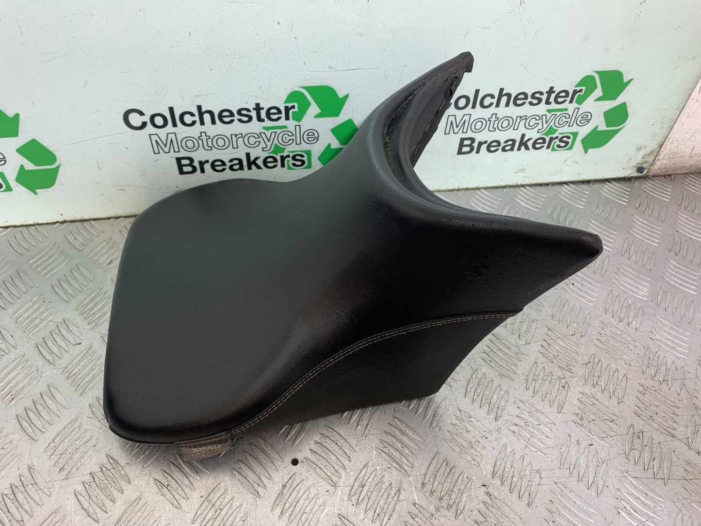 HONDA CBF600 CBF 600 FRONT SEAT   YEAR 2004-07  (CMB1305)