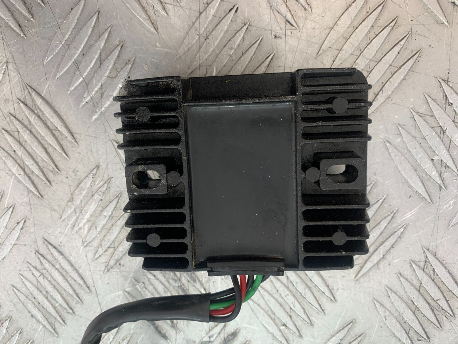 SUZUKI GSXR600 GSXR 600 K1 K2 K3 REGULATOR  1999-03 (CMB1284)