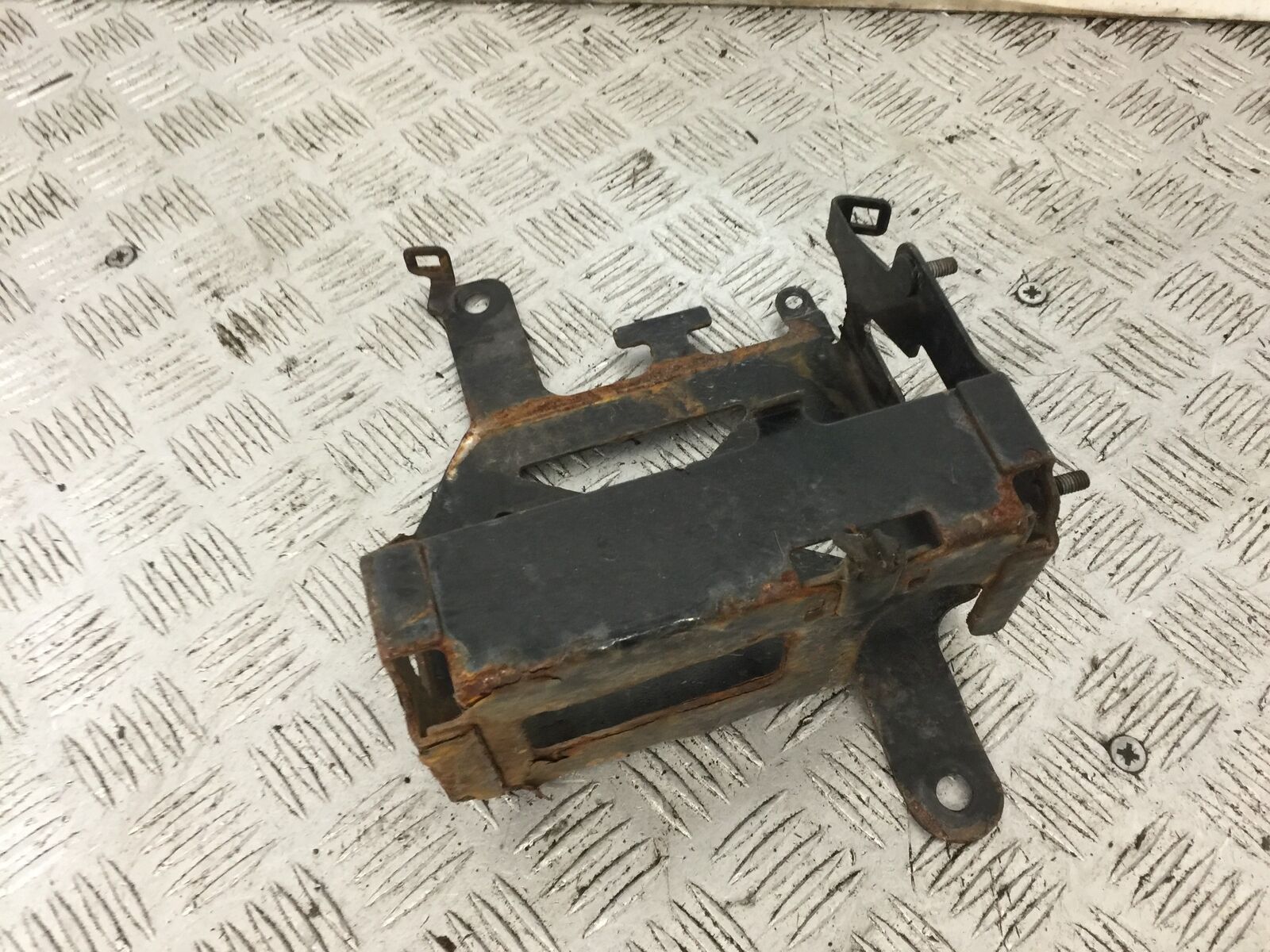VICTORY V92 C BATTERY BOX  YEAR 2004 (STOCK 765)