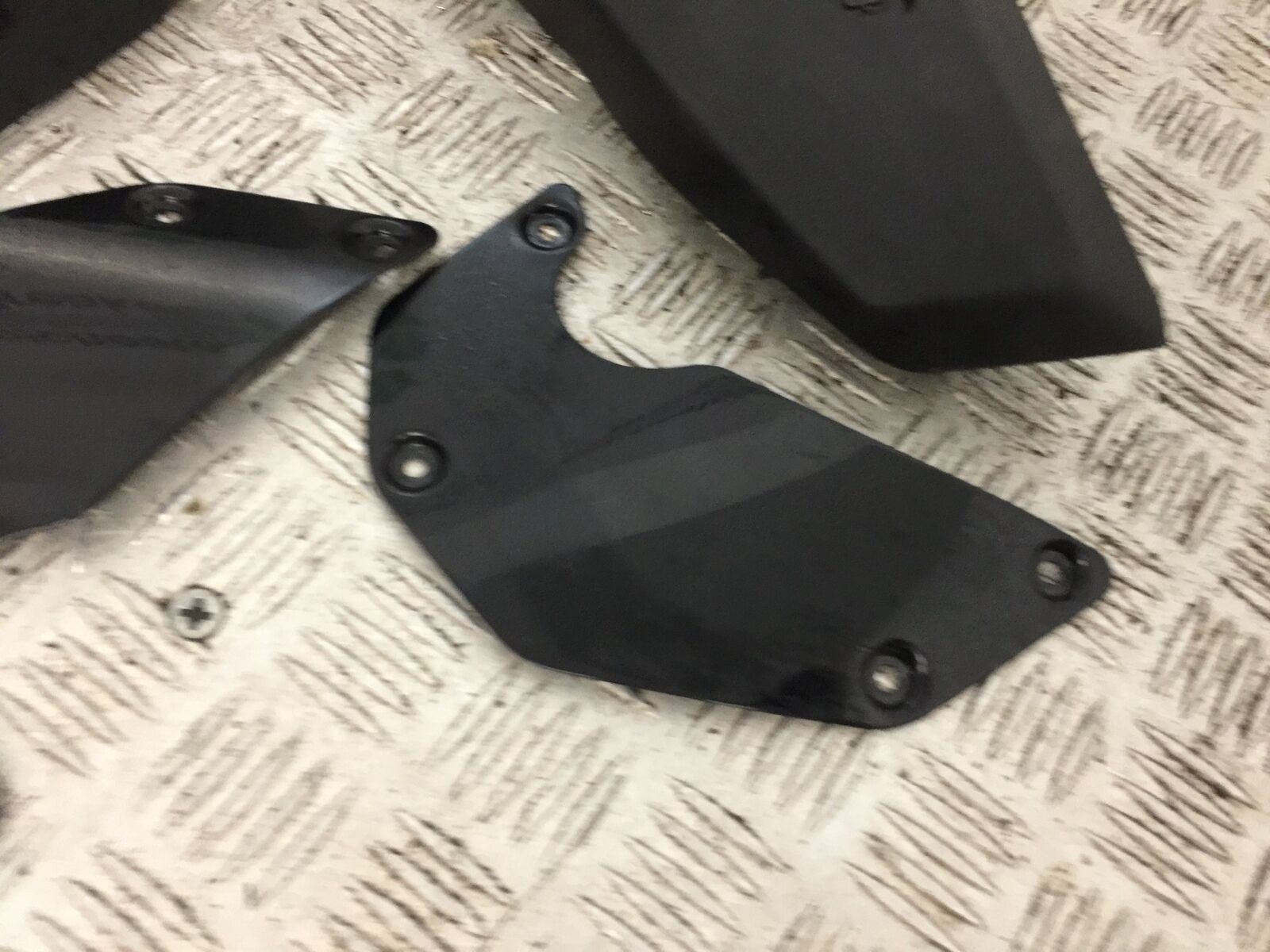 KAWASAKI VN 650 VULCAN LEFT & RIGHT INFILLS  YEAR 2017-2021 (STOCK 811)