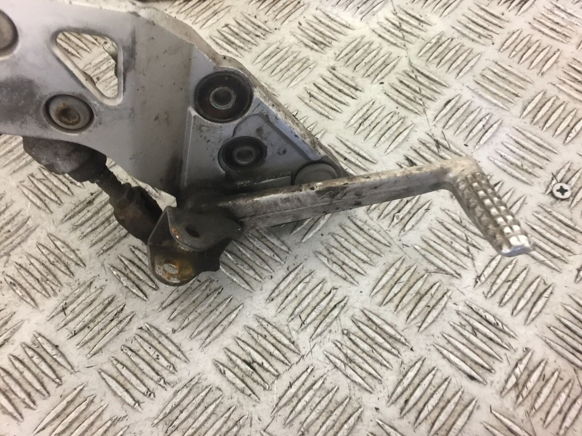 SUZUKI GSX1250 GSX 1250 FA K8 FRONT RIGHT HANGER  YEAR 2009 (STOCK 497)