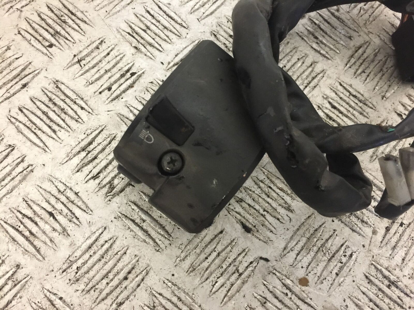 KAWASAKI GTR1400 GTR 1400 LEFT SWITCH GEAR   YEAR 2010 (STOCK 716)