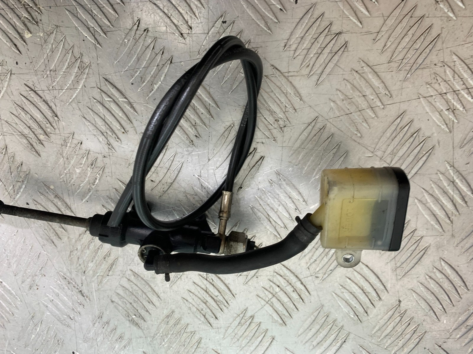 TRIUMPH 1050 SPRINT ST REAR MASTER CYLINDER  2003-2011 (CMB1285)