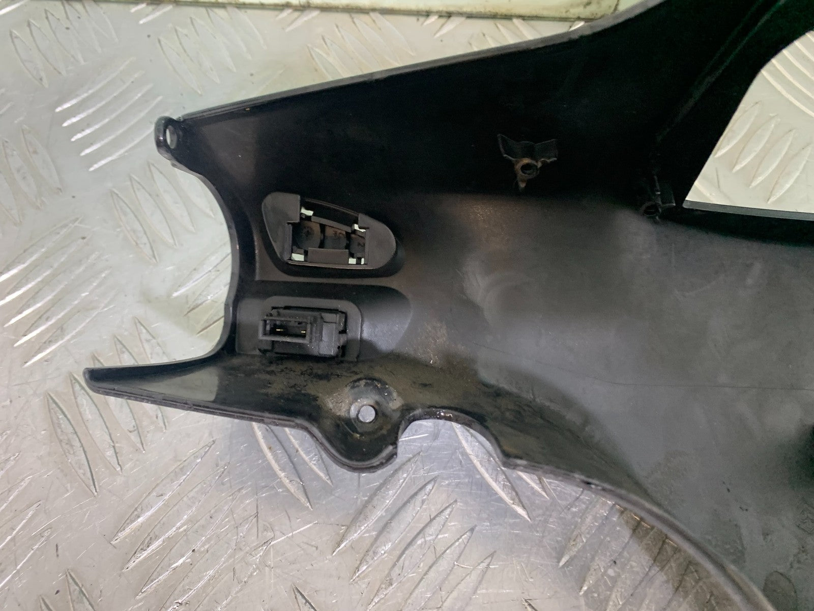 PIAGGIO VESPA LXS S 50 CLOCKS SURROUND & SWITCHES    YEAR 2007-2016 (CMB1290)