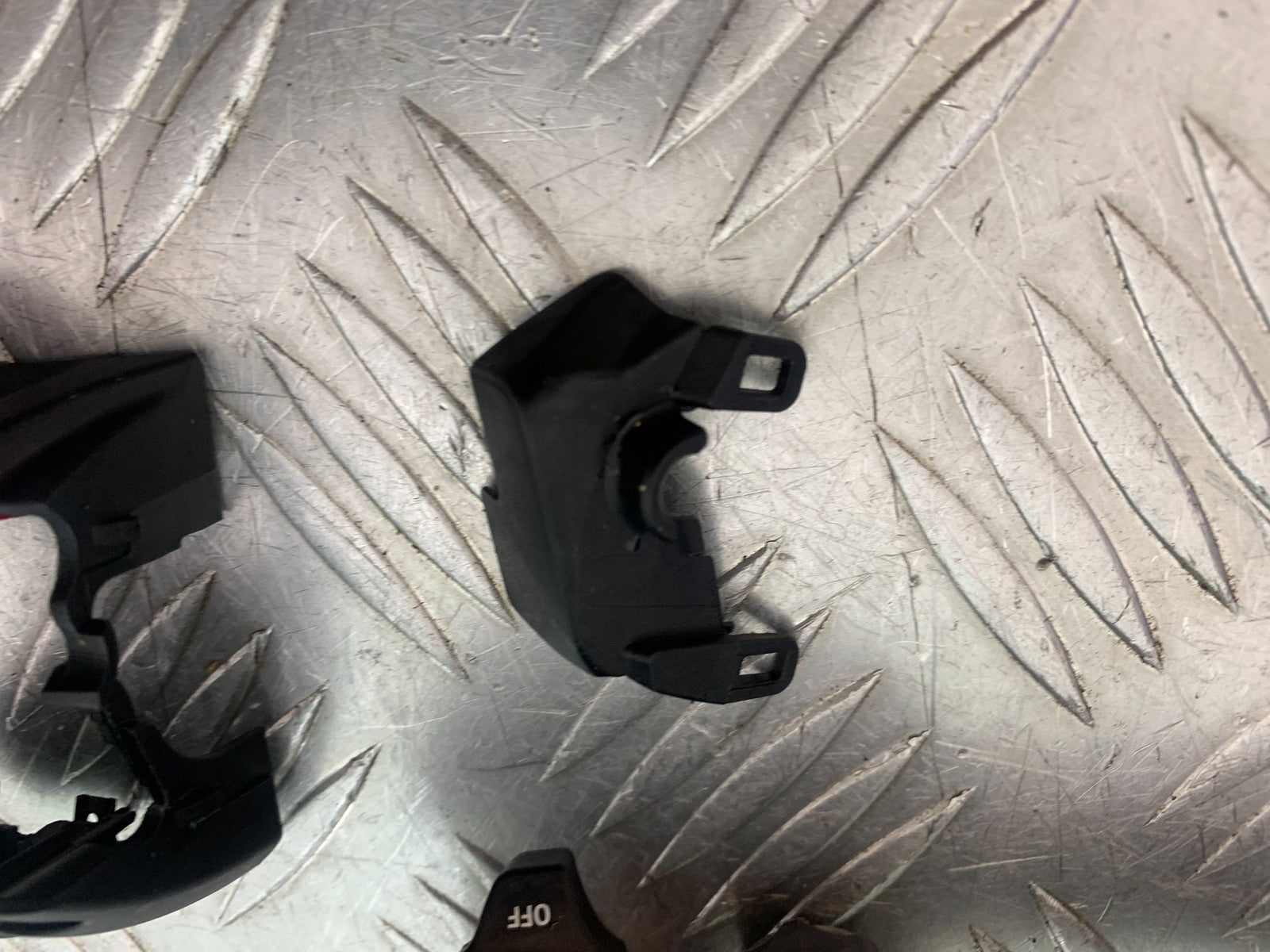 BMW M1000 R LEFT SWITCH GEAR  YEAR 2023-2024 (CMB1140)