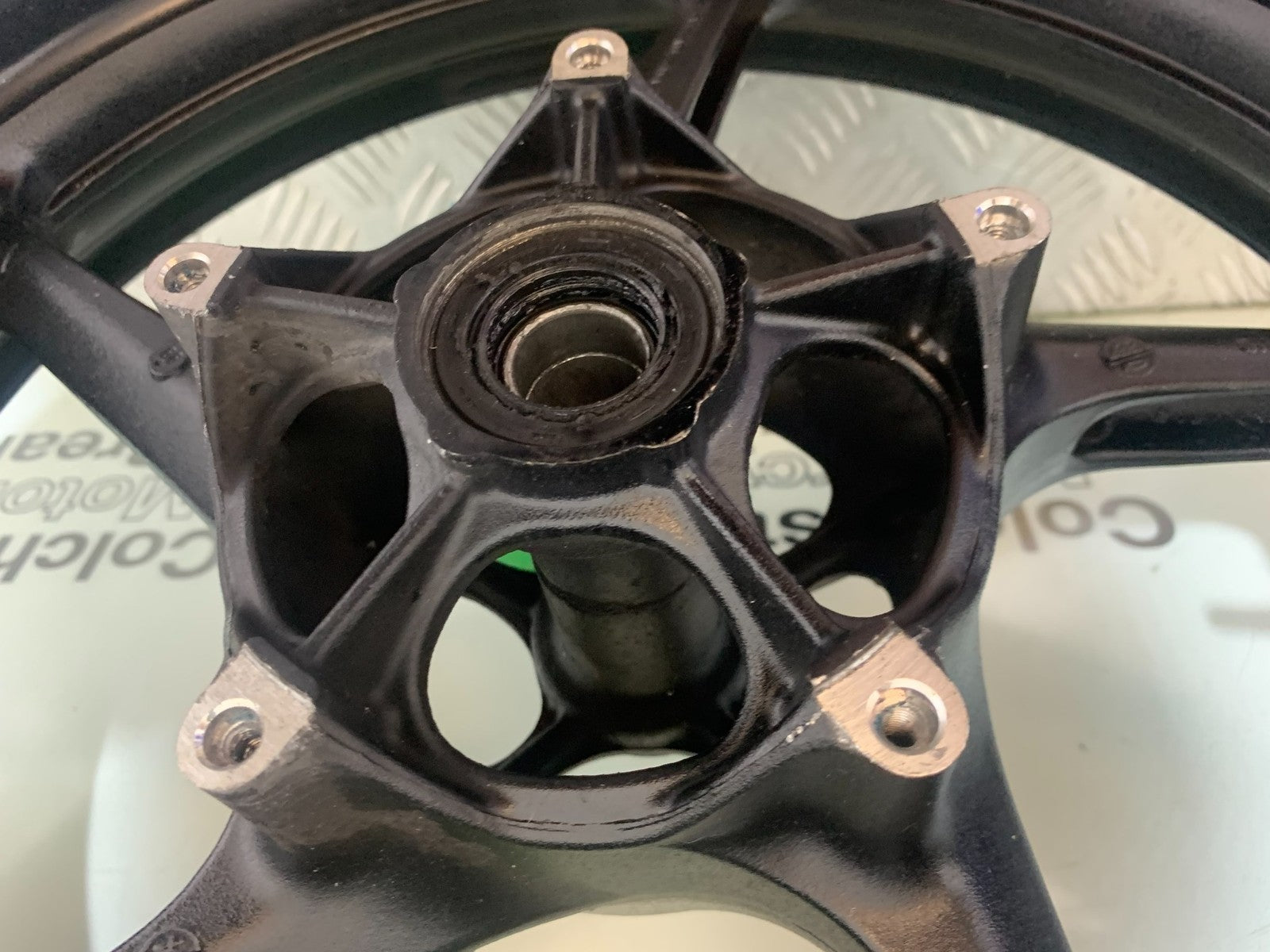 YAMAHA YZF R1 14 B BIG BANG FRONT WHEEL   2009-14 (CMB1175)