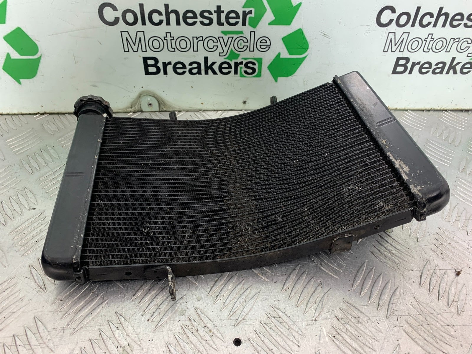 TRIUMPH 675 STREET TRIPLE RX RADIATOR   2015- 2017 (CMB1299)