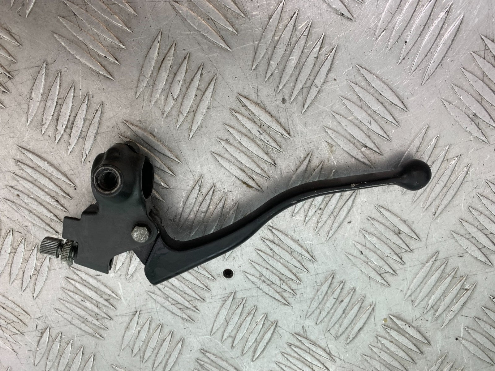 HONDA XL125 VARADERO CLUTCH LEVER AND BRACKET  YEAR 2001-2006  (CMB1304)